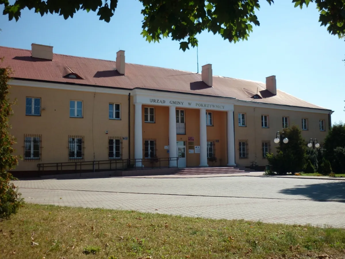 Photo showing: Budynek Urzędu Gminy w Pokrzywnicy - Front