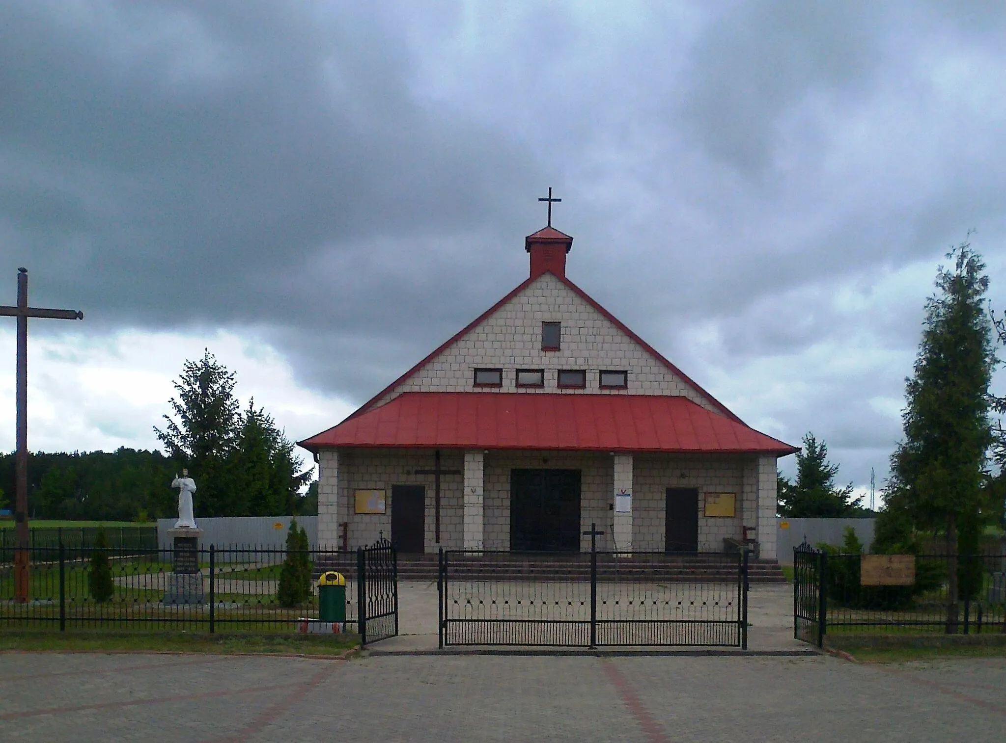 Photo showing: kościół bł. ks. Jerzego Popiełuszki w Nunie (gm. Nasielsk, pow. Nowy Dwór Mazowiecki, woj. Mazowieckie)