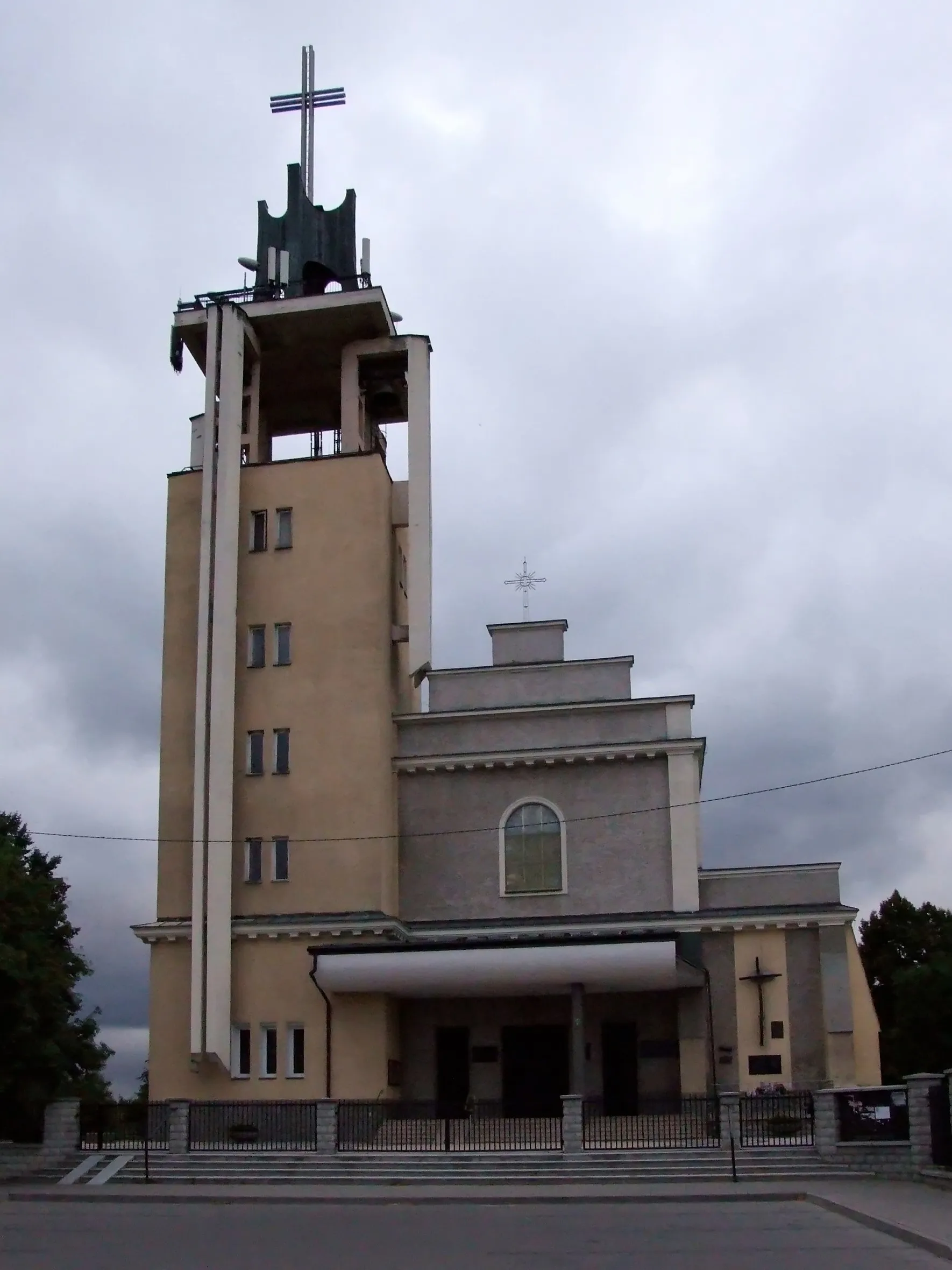 Photo showing: Kościół Św. Trójcy w Ząbkach