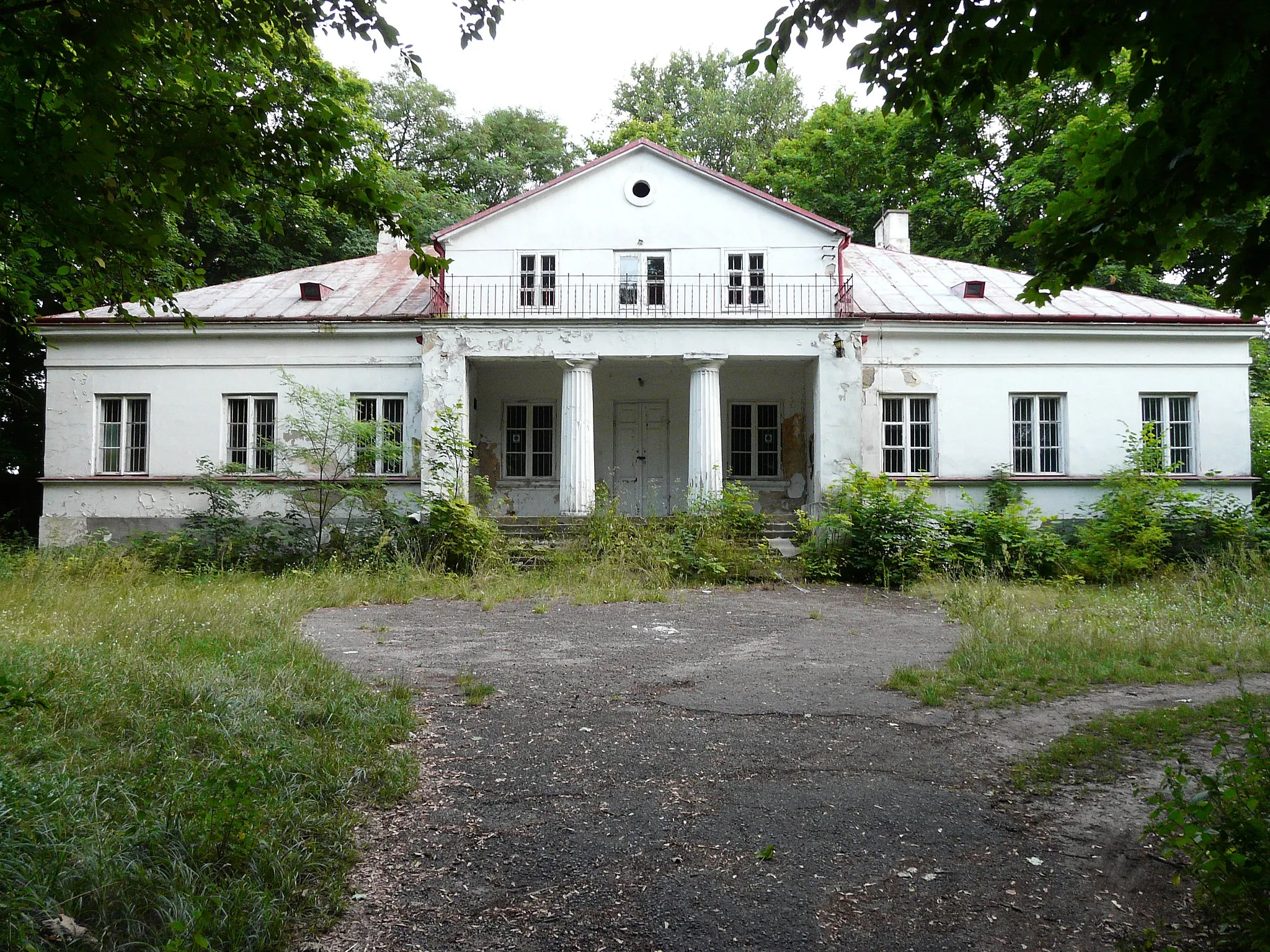 Photo showing: Manor in Sufczyn