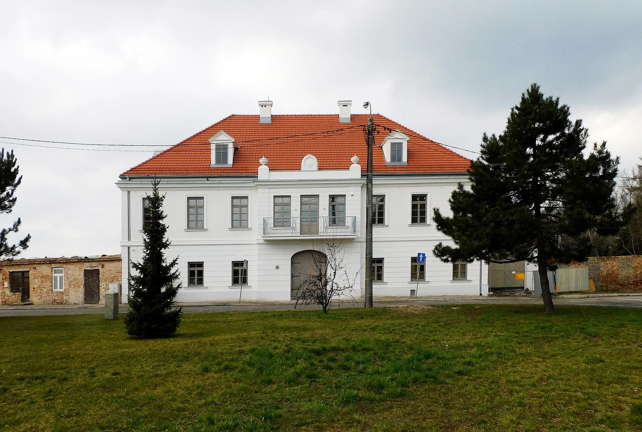 Photo showing: Układ urbanistyczny historycznego centrum Raszyna, dawny zajazd