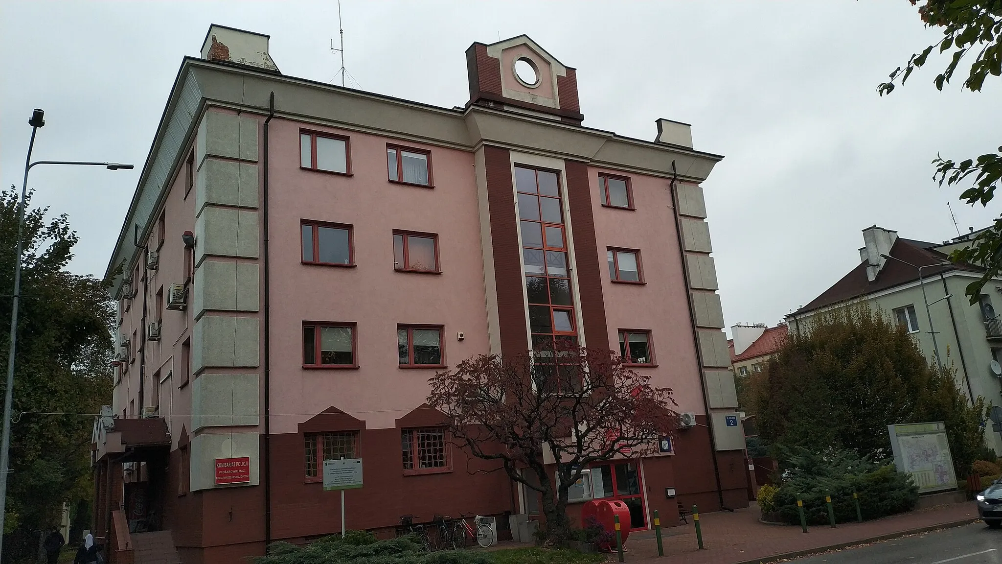 Photo showing: City Hall building in Ozarów Mazowiecki