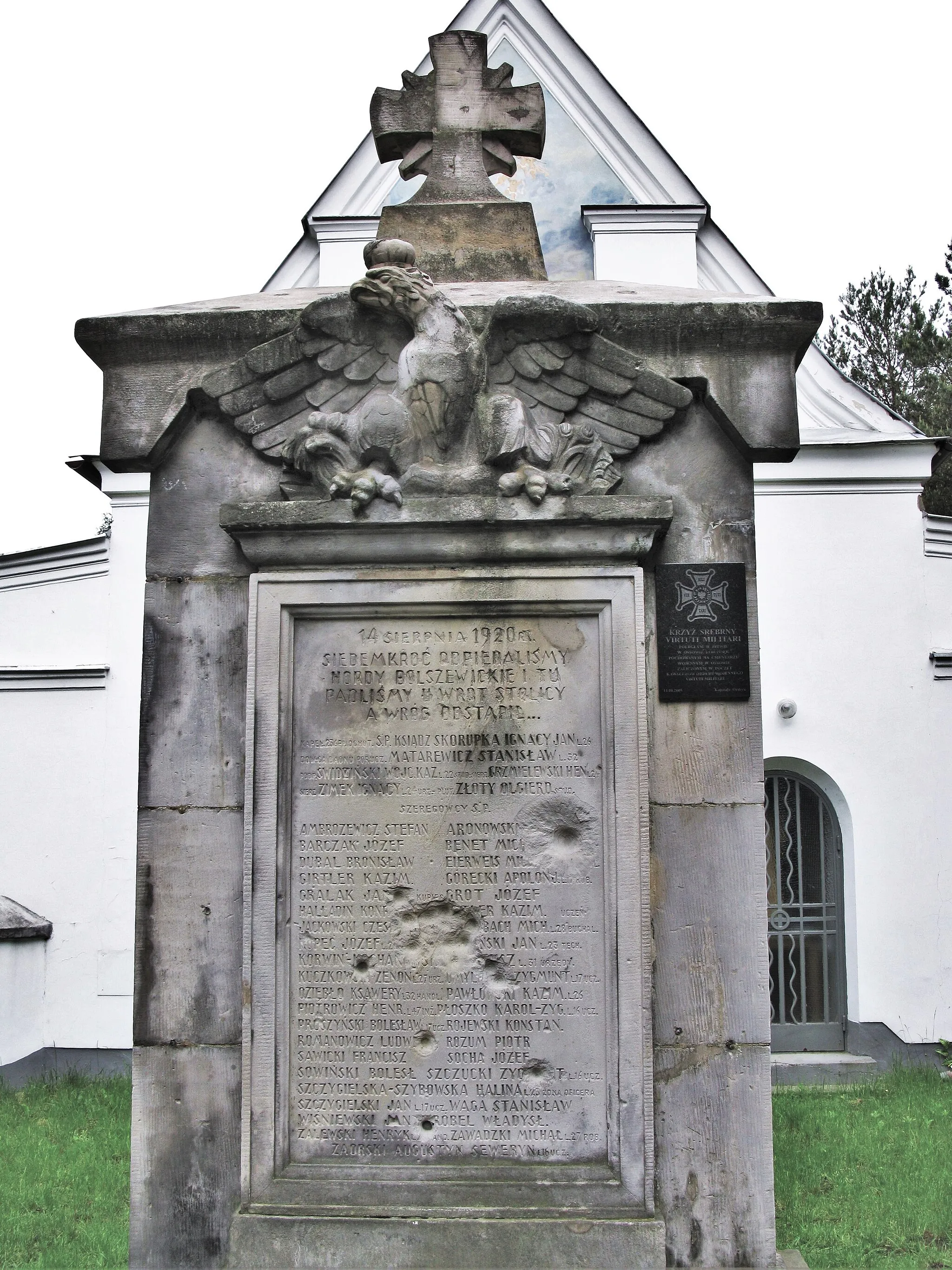 Photo showing: Monument on cemetery of Polish victims of battle of Ossów 1920 (Polish-bolshevik war).