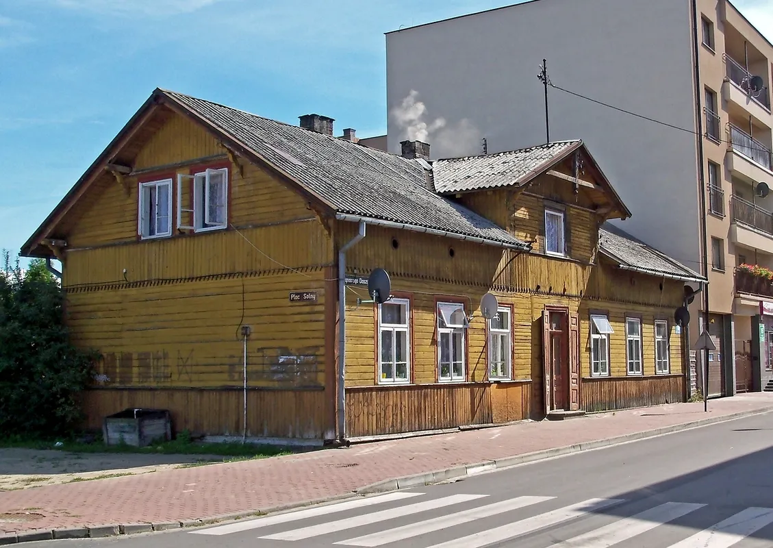 Photo showing: Drewniany dom przy ulicy Daszyńskiego 18