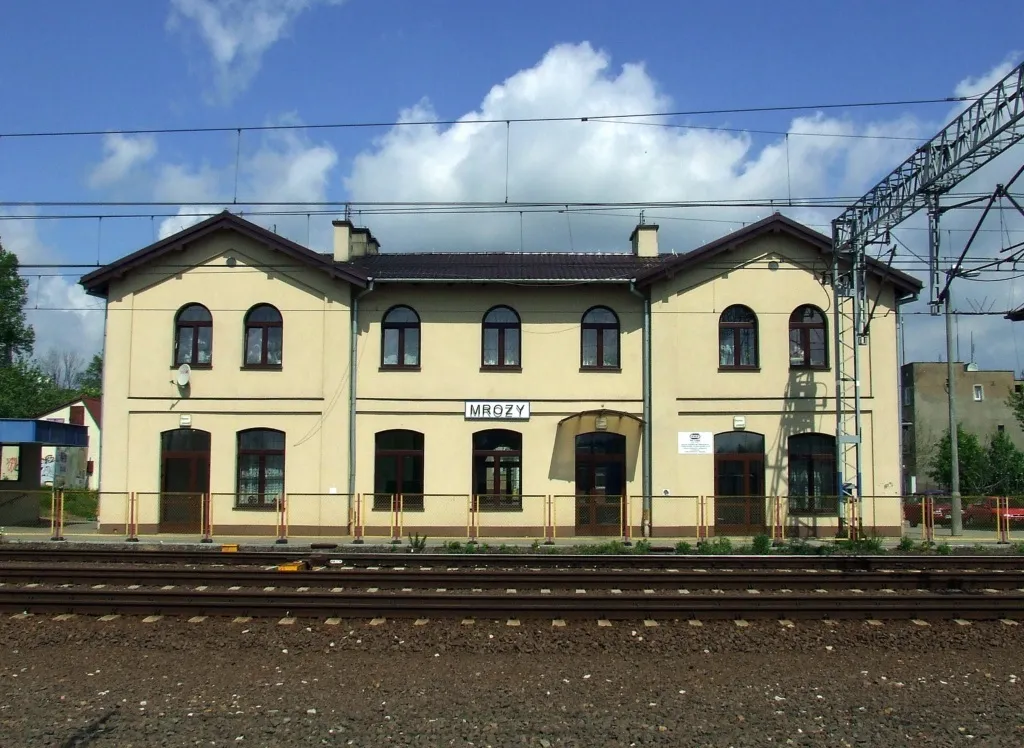 Photo showing: Train station Mrozy.