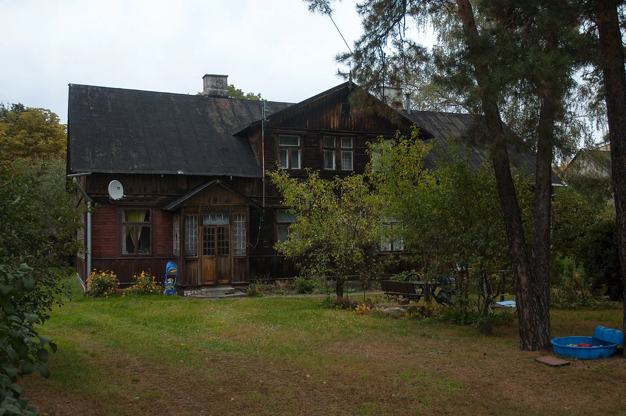 Photo showing: Legionowo - Drewniany dom ul. Batorego 14