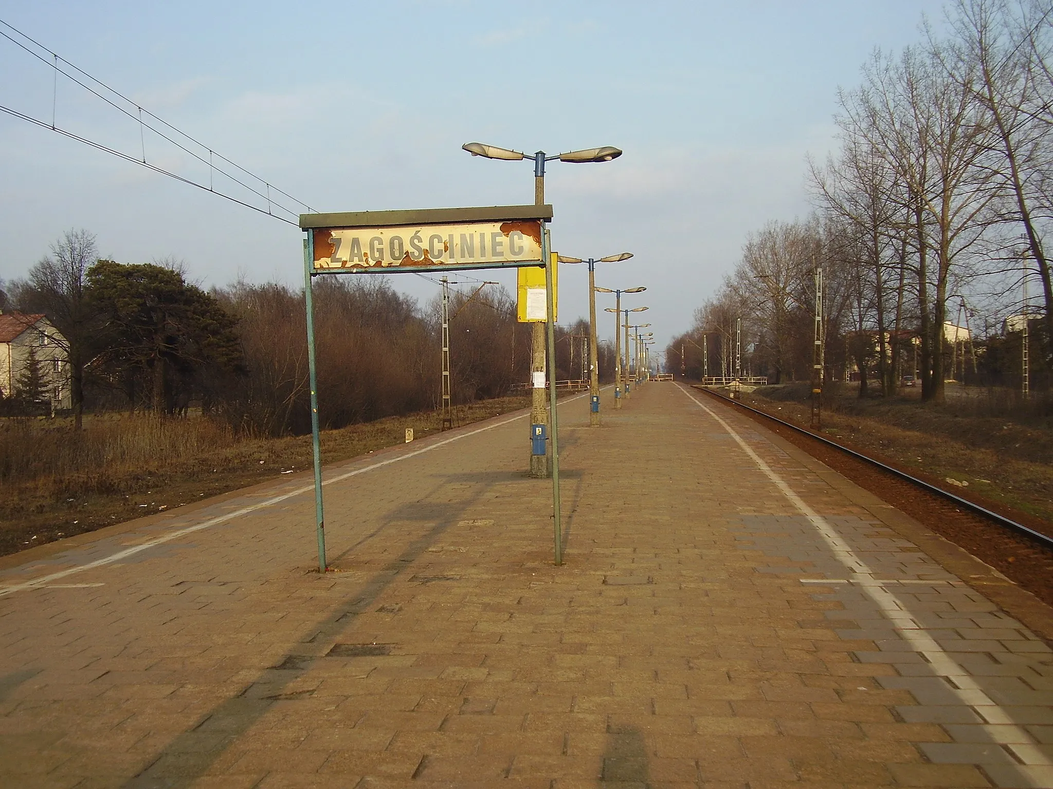 Photo showing: Stacja kolejowa w Zagościńcu. Widok w kierunku Małkinii.
