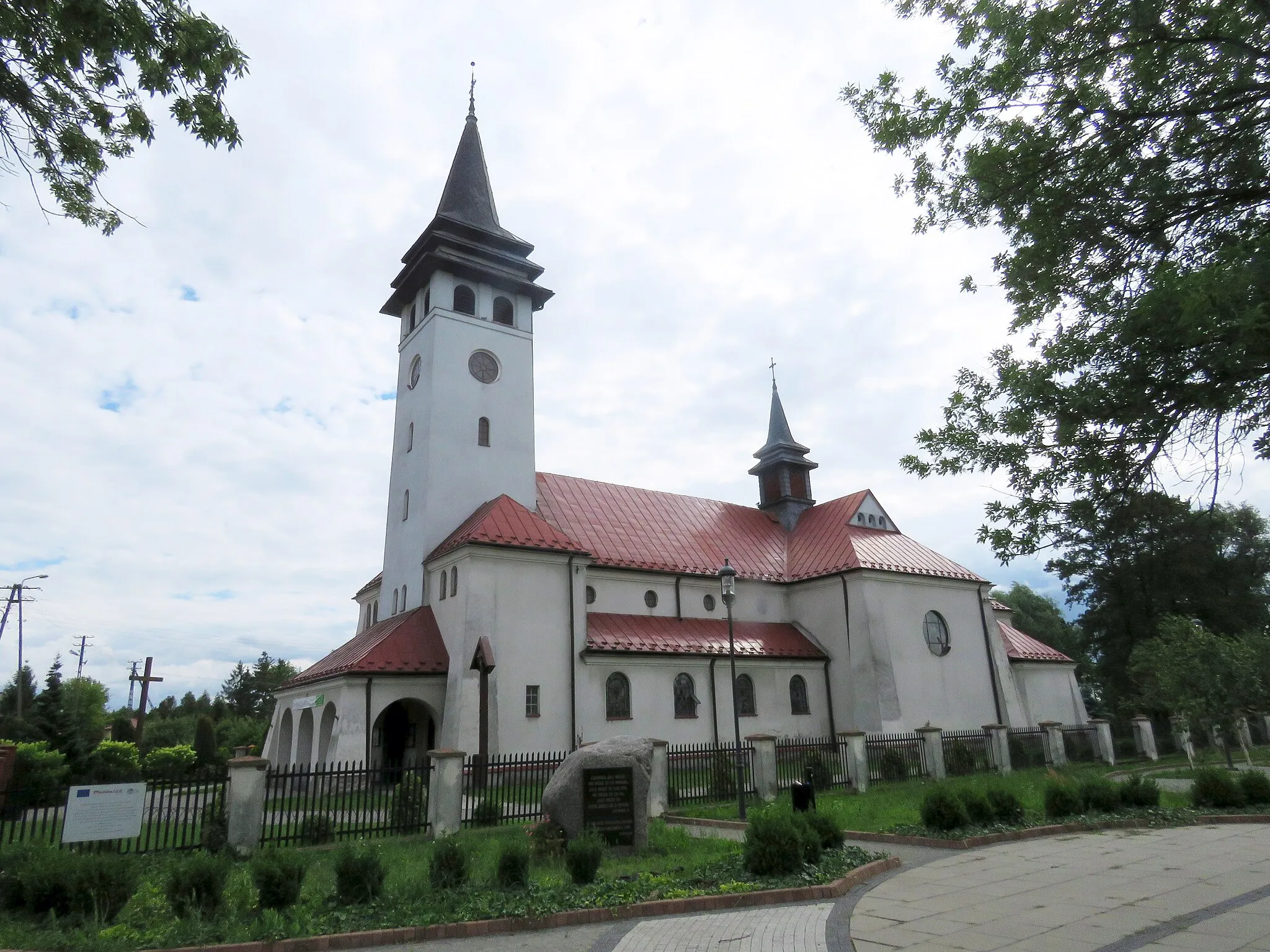 Photo showing: Baranów - rzymskokatolicki kościół parafialny p.w. św. Józefa Oblubieńca NMP