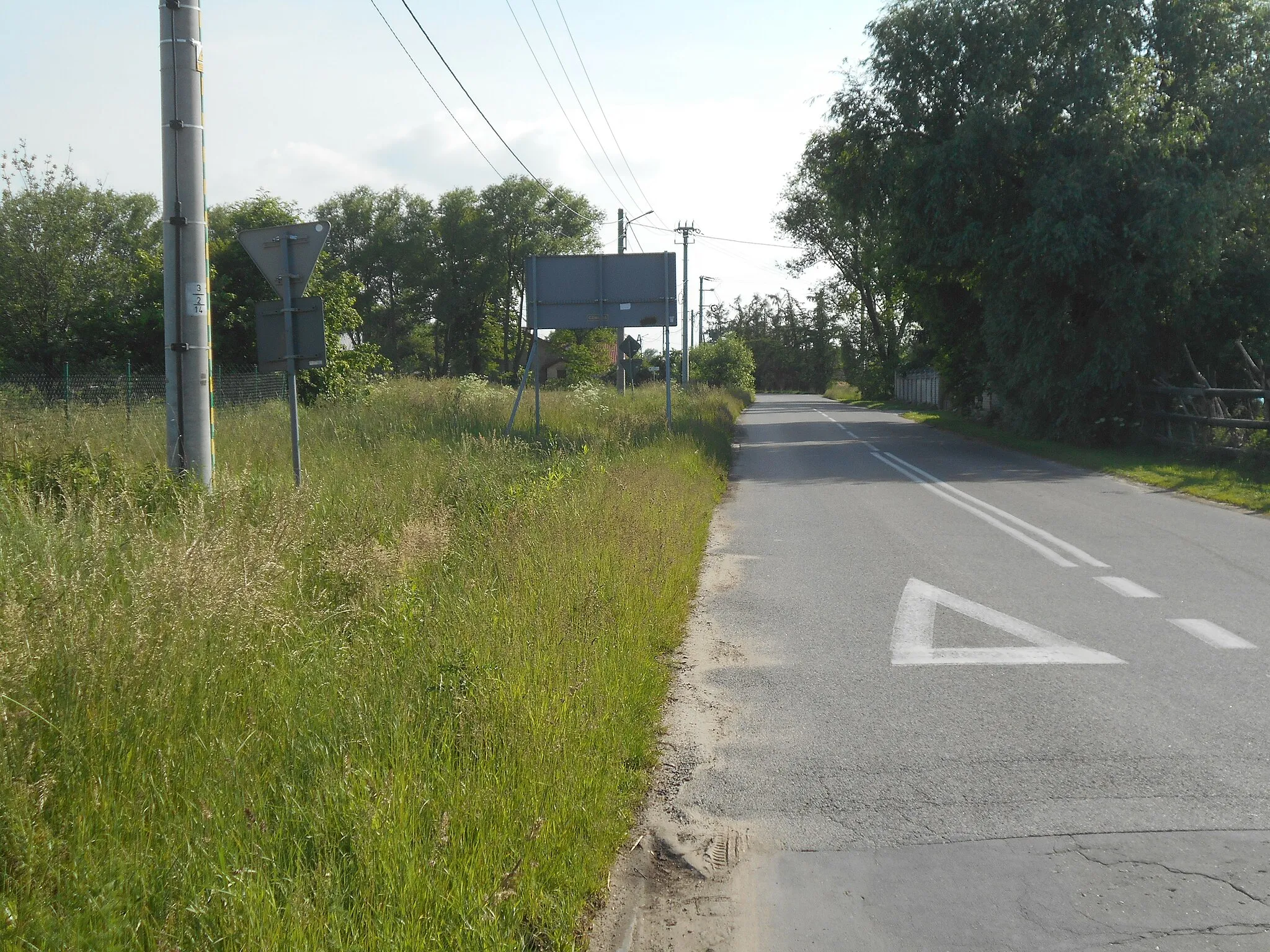 Photo showing: Miejscowość w gminie Prażmów