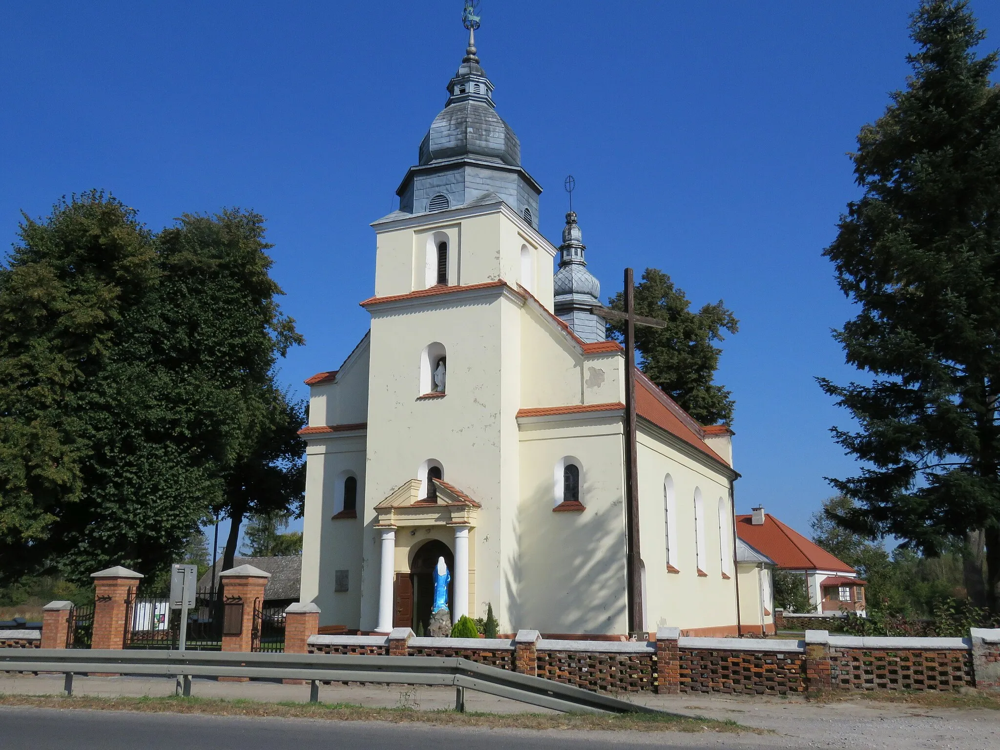 Photo showing: Kurzeszyn, kościół p.w. NMP Królowej Polski
