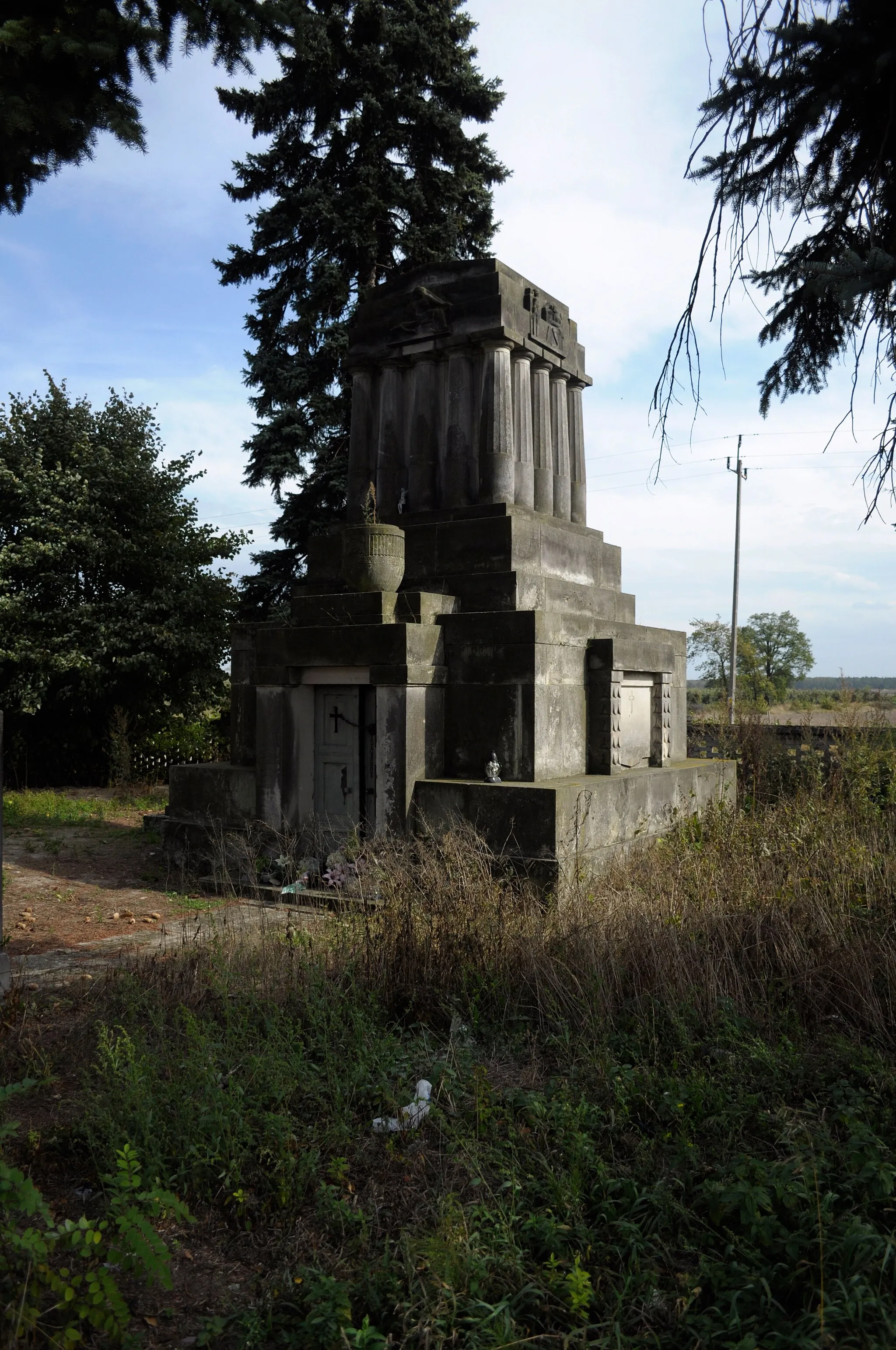 Photo showing: Cmentarz w Boglewicach, woj. mazowieckie, pow. grójecki