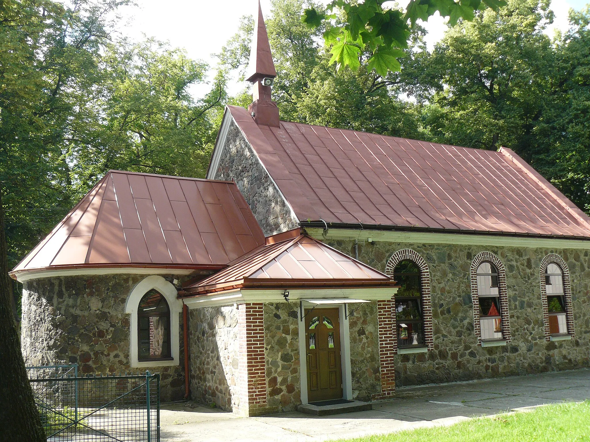 Photo showing: Kościół, Złotokłos k. Warszawy.