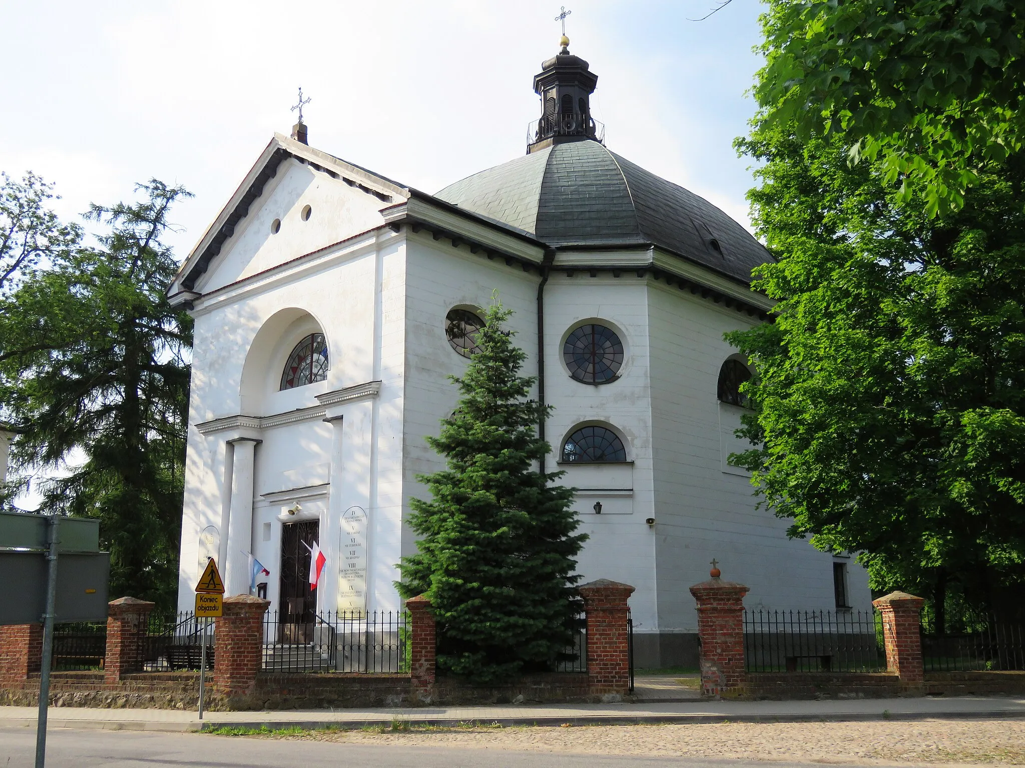 Photo showing: Kościół w Radziejowicach