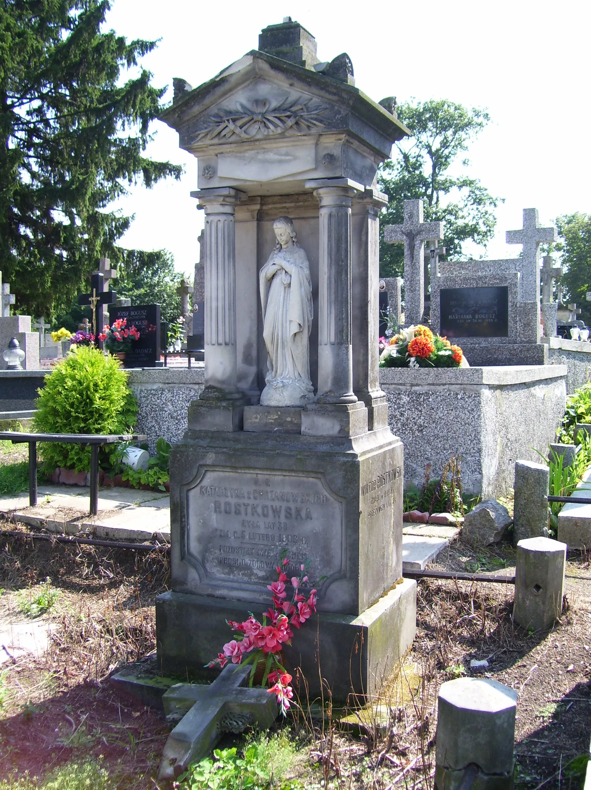 Photo showing: Nagrobek rodziny Rostkowskich na cmentarzu w Stoczku Łukowskim.