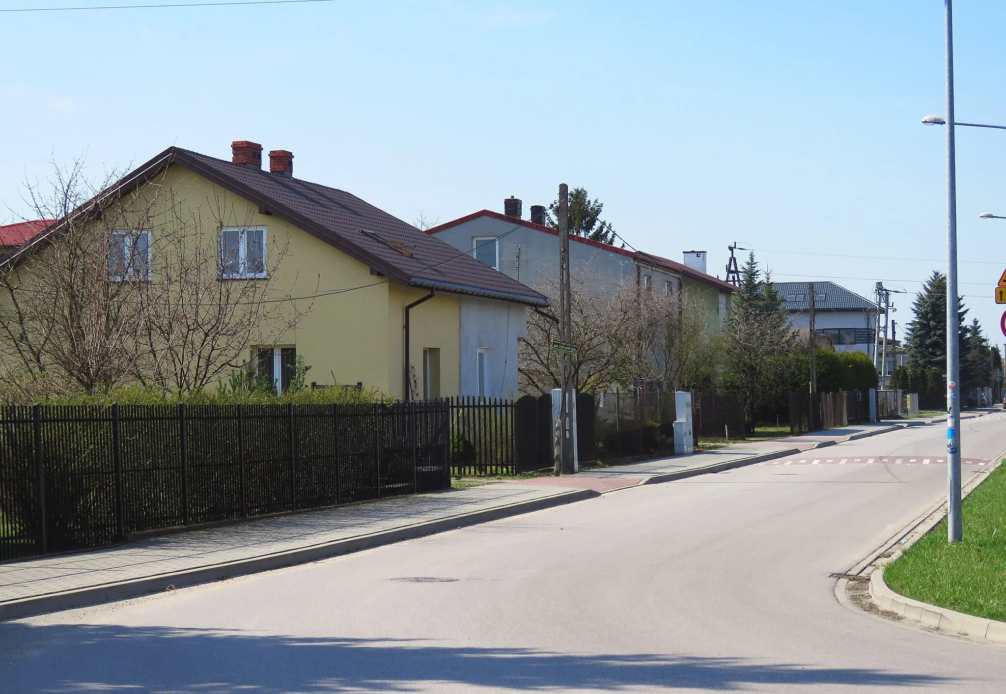 Photo showing: Kolonia Lesznowola