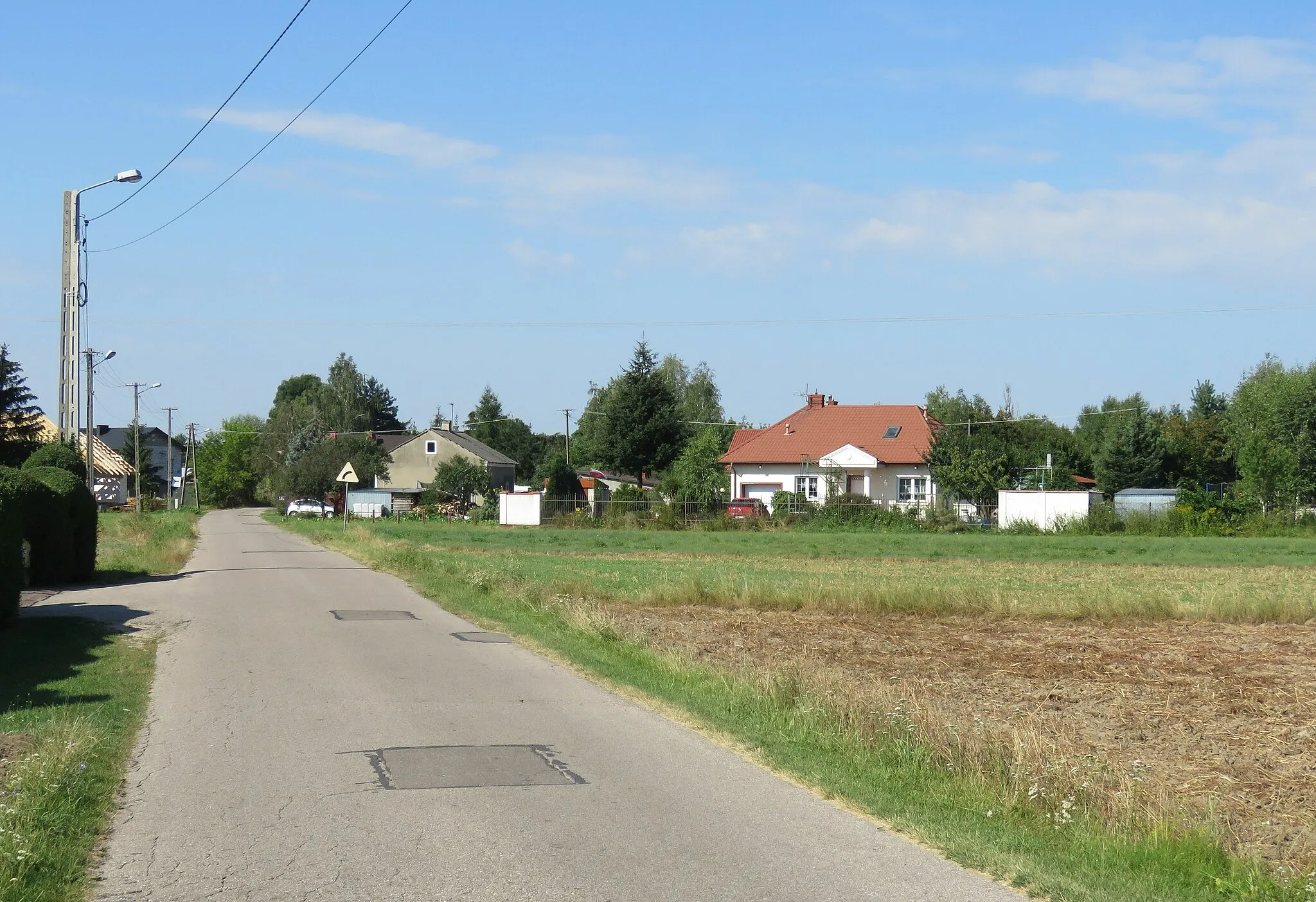 Photo showing: Cybulice Duże, ulica Spacerowa