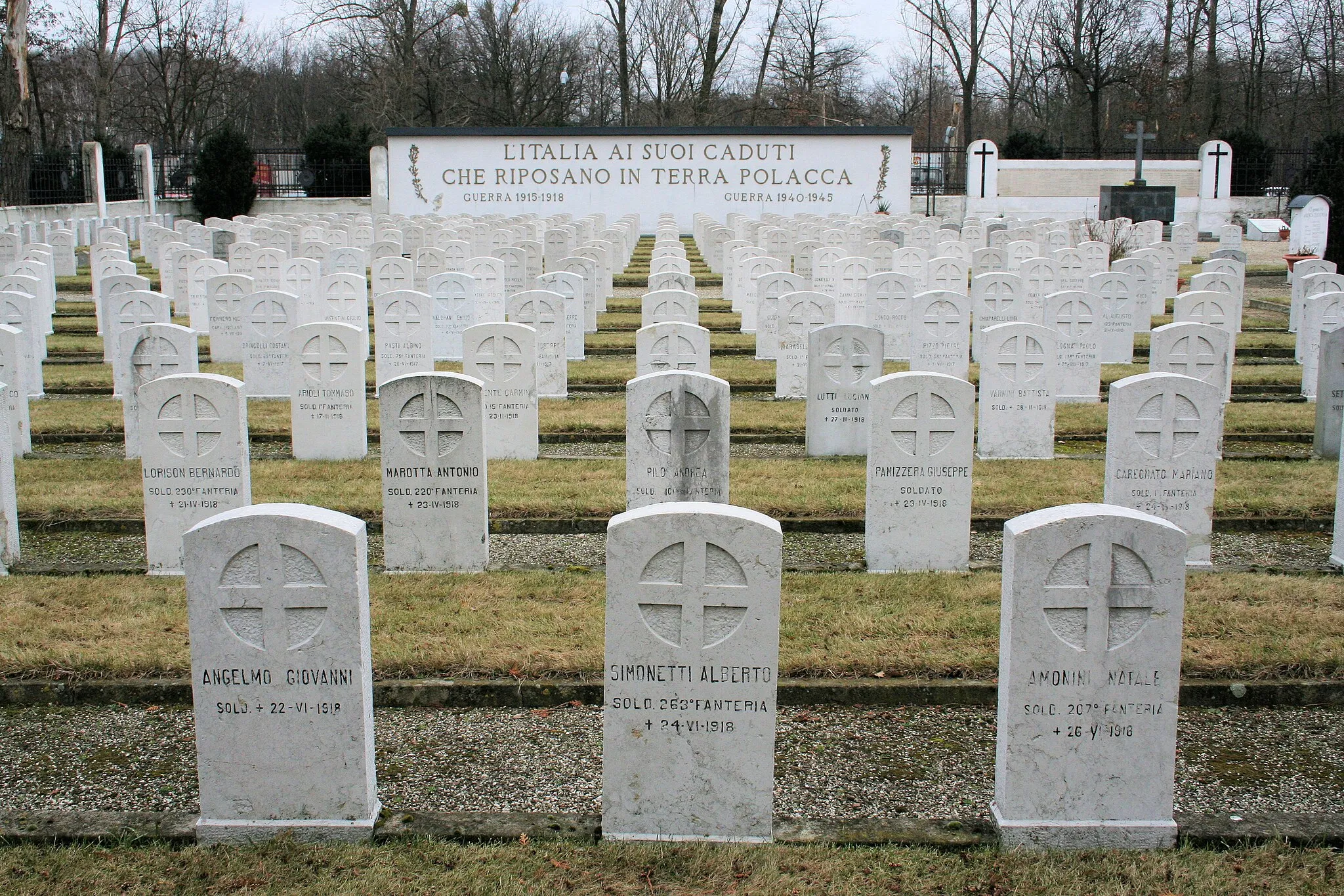 Photo showing: Italian Soldiers Cemetery in Warsaw, Bielany district