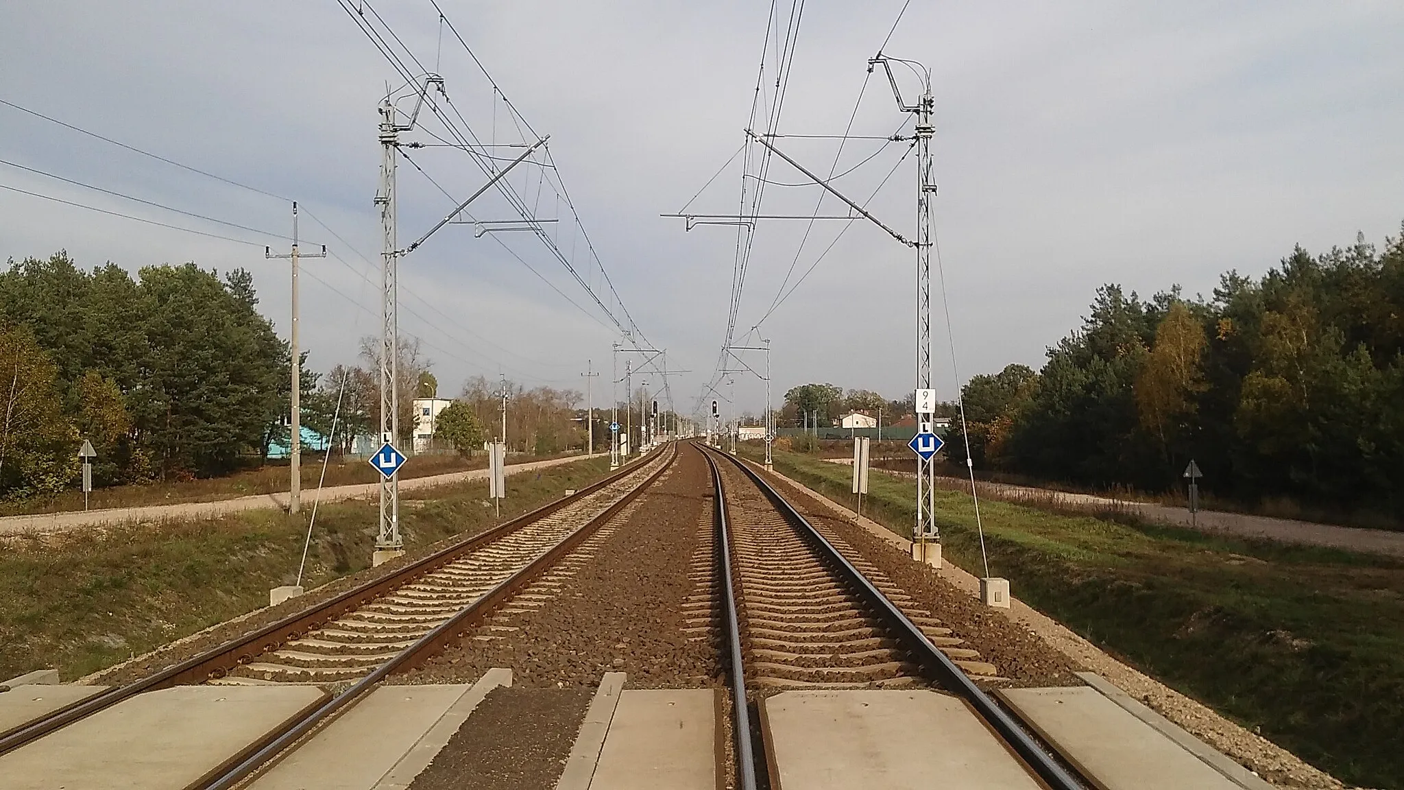 Photo showing: stacja kolejowa Zielonka - widok od strony Warszawy Wileńskiej (linia nr 21)