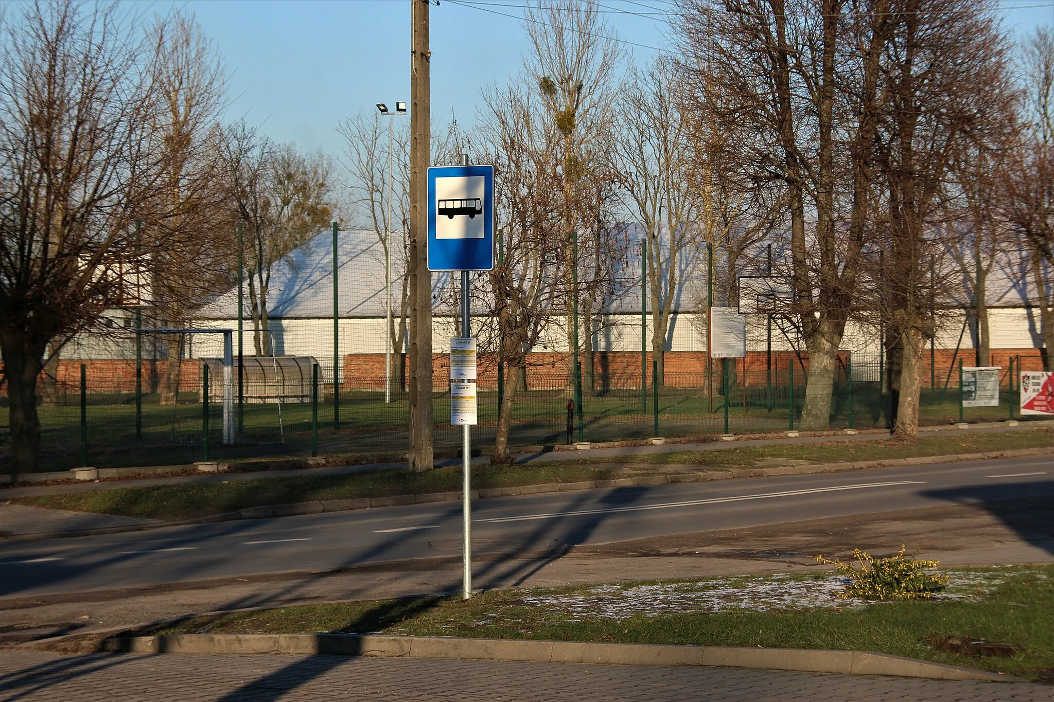 Photo showing: Przystanek autobusowy Otusz, wieś