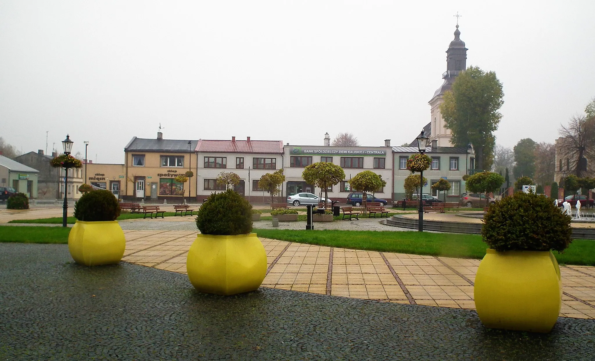 Photo showing: Rynek w Koźminku.