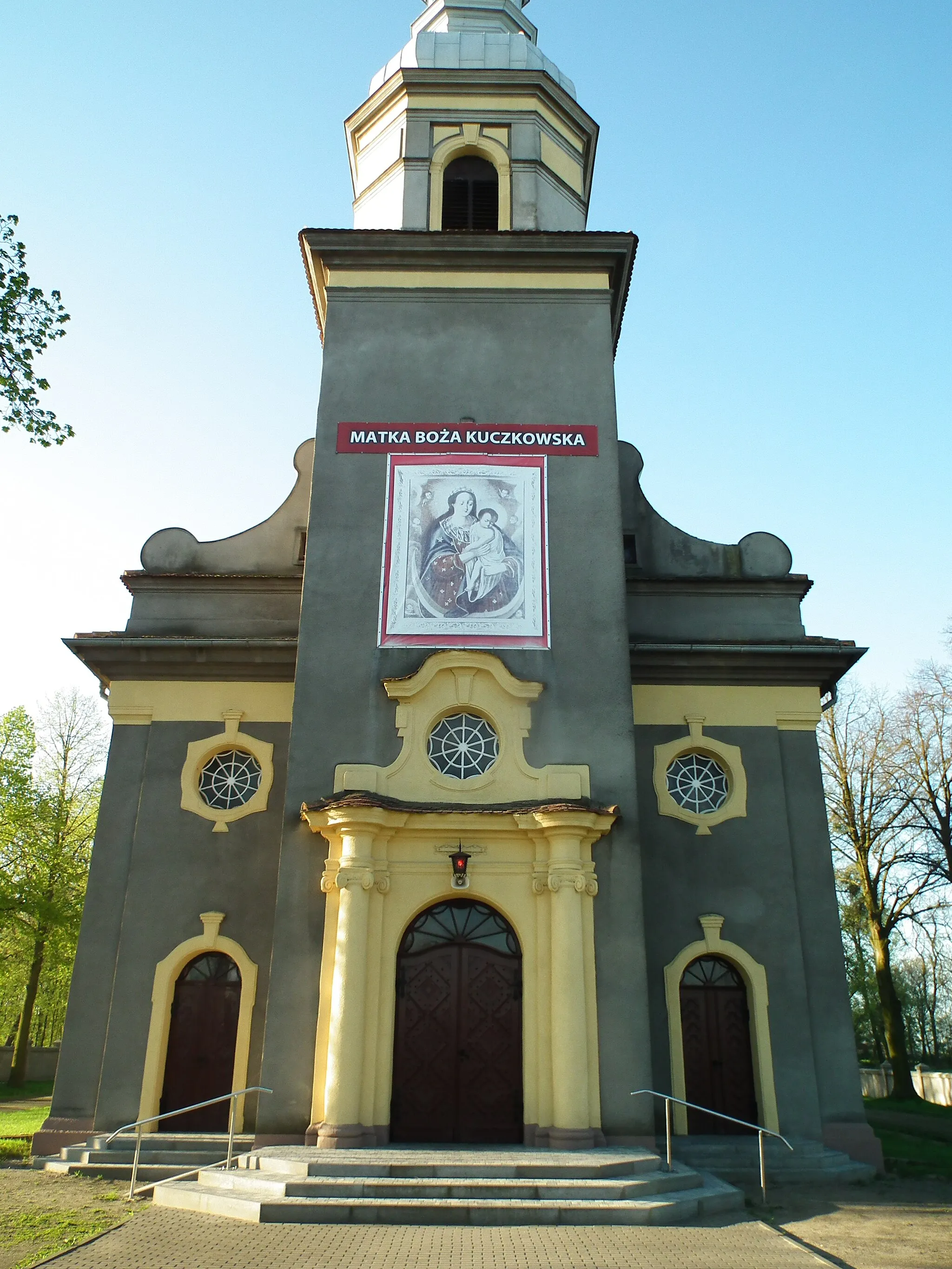 Photo showing: Kościół św. Marcina w Kuczkowie (arch. S. Cybichowski).