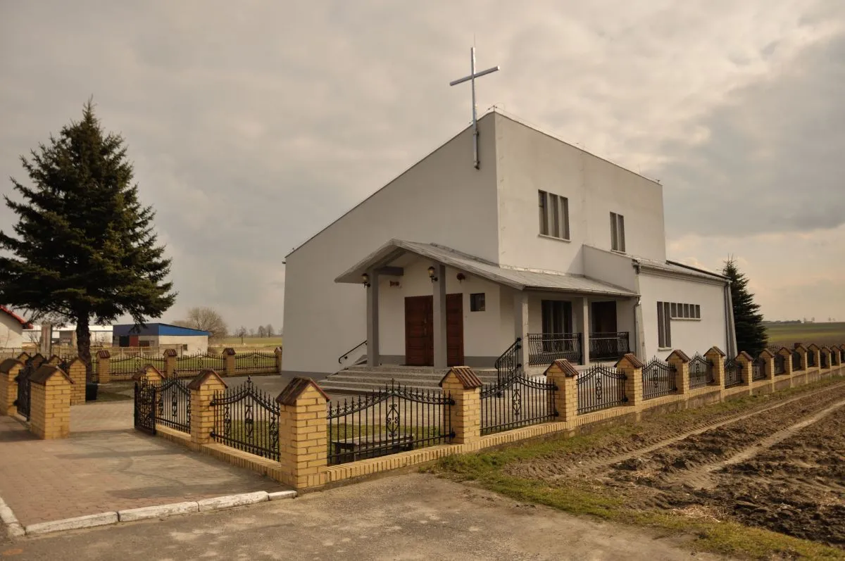 Photo showing: Kaplica w Ludwinowie 2017