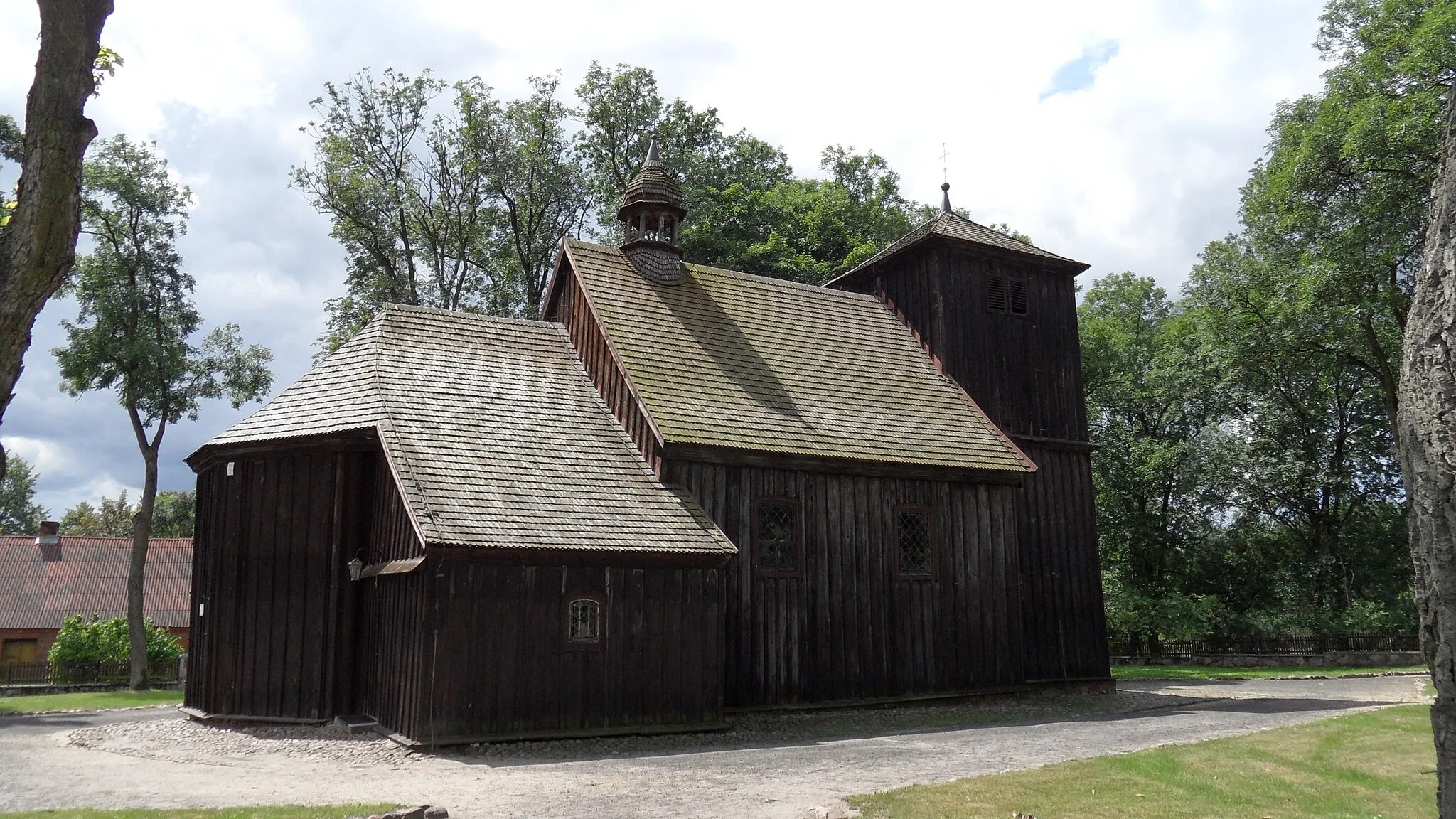 Photo showing: Górzno - drewniany kościół parafialny św. Mateusza z 1755 r. (zabytek nr kl.-IV-73/54/54)