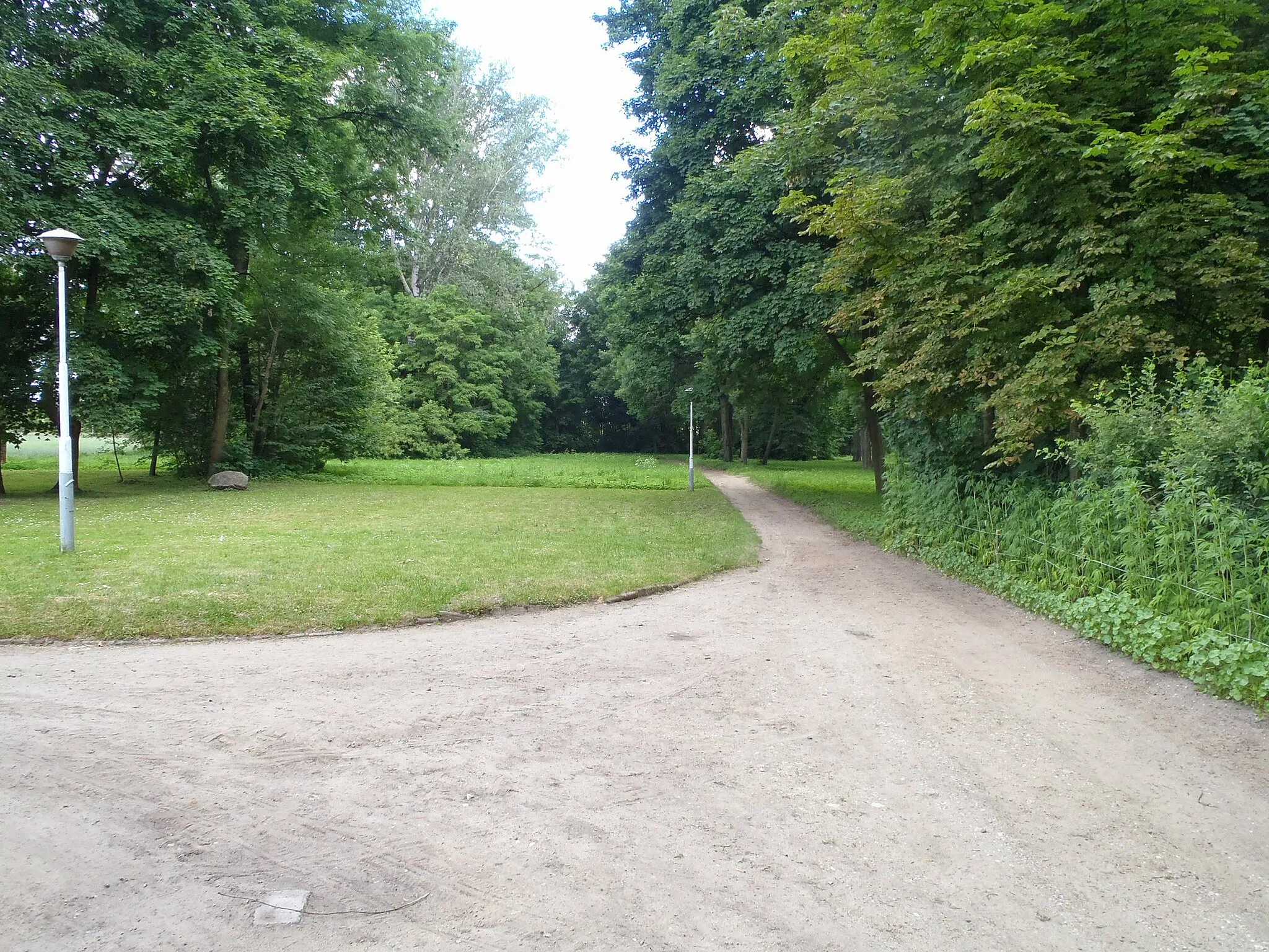 Photo showing: Park przy Dworku Marii Konopnickiej w Bronowie