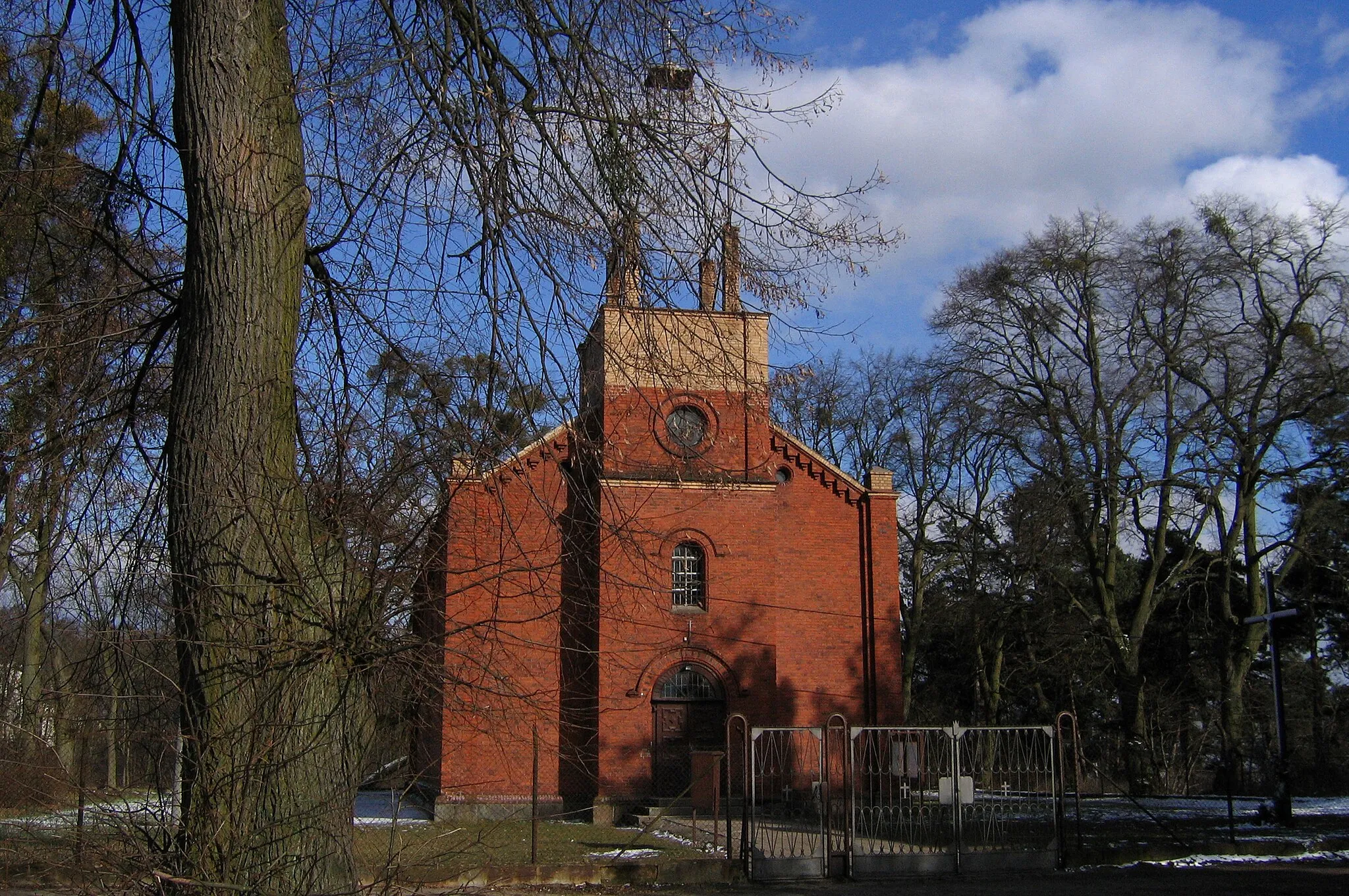 Photo showing: Kościół p.w. św. Apostołów Piotra i Pawła, Skoki, 1855-56 r.