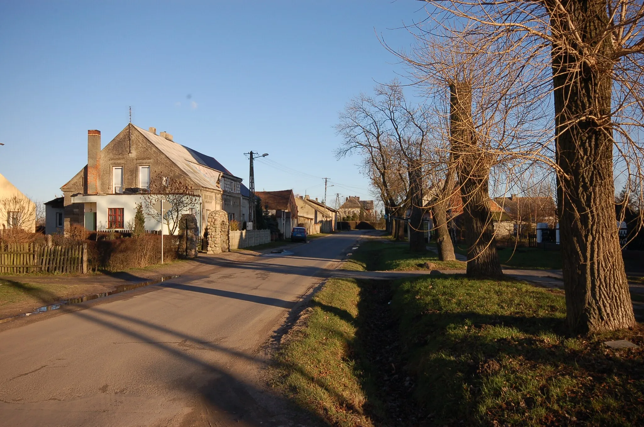 Photo showing: Jastrzębowo village in gmina Trzemeszno, Poland