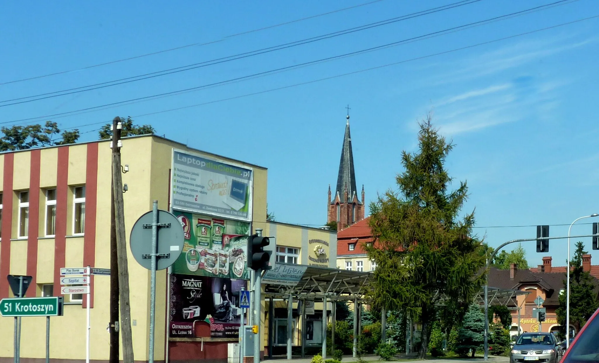 Photo showing: Ostrzeszów - widoczna wieża kościoła Chrystusa Króla