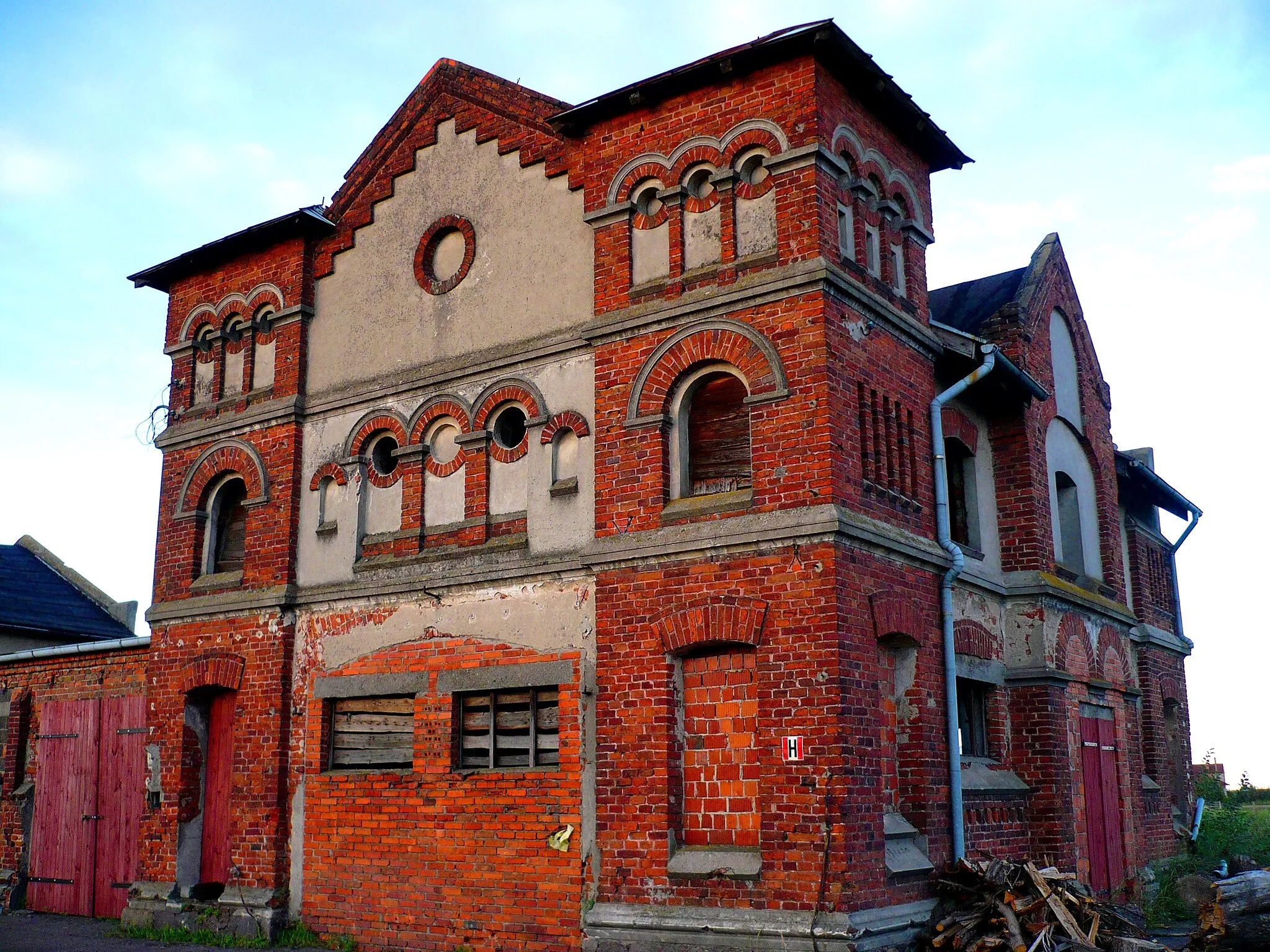 Photo showing: Smogorzewo budynki folwarczne z 2. połowy XIX w. spichrz, chlewnia (d. spichrz) (zabytek nr rejestr. 1148/A)