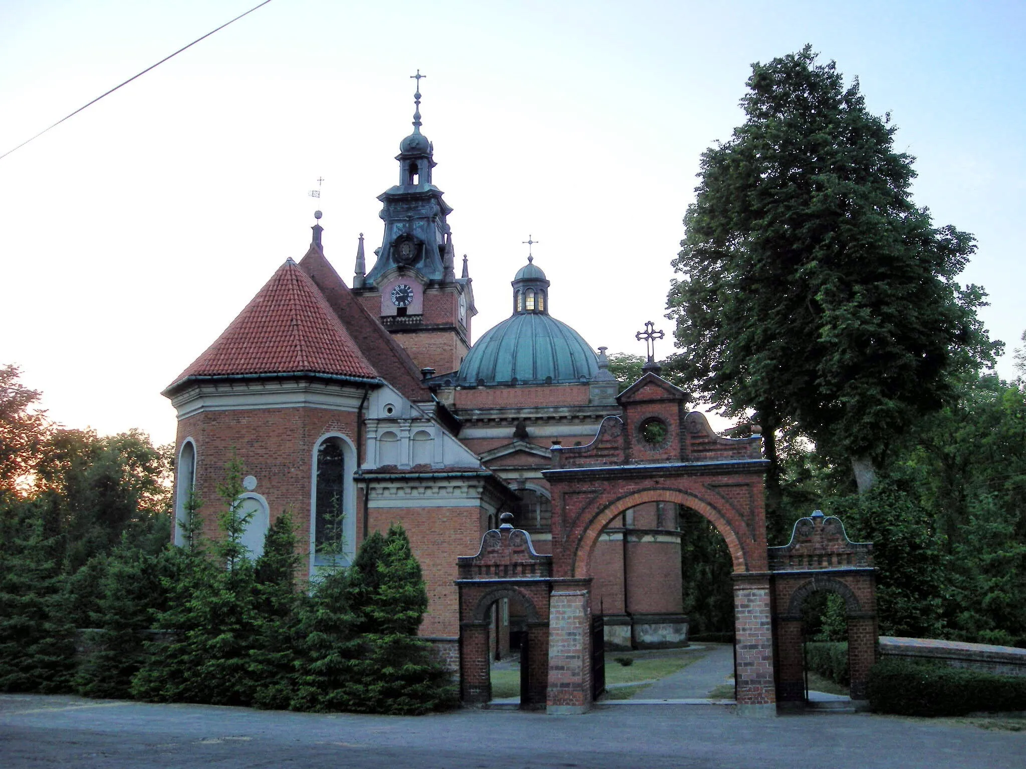 Photo showing: Saint Catherine of Alexandria church in Smogulec, Poland.