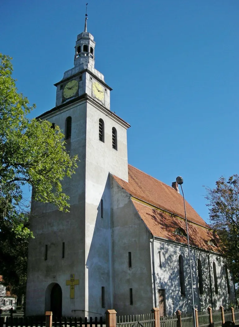 Photo showing: The church in Łobżenica, Poland.