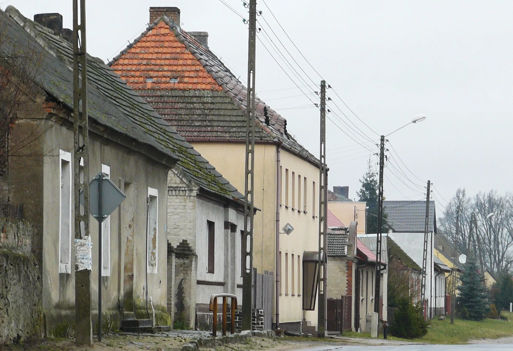 Photo showing: Biała koło Trzcianki - architektura.