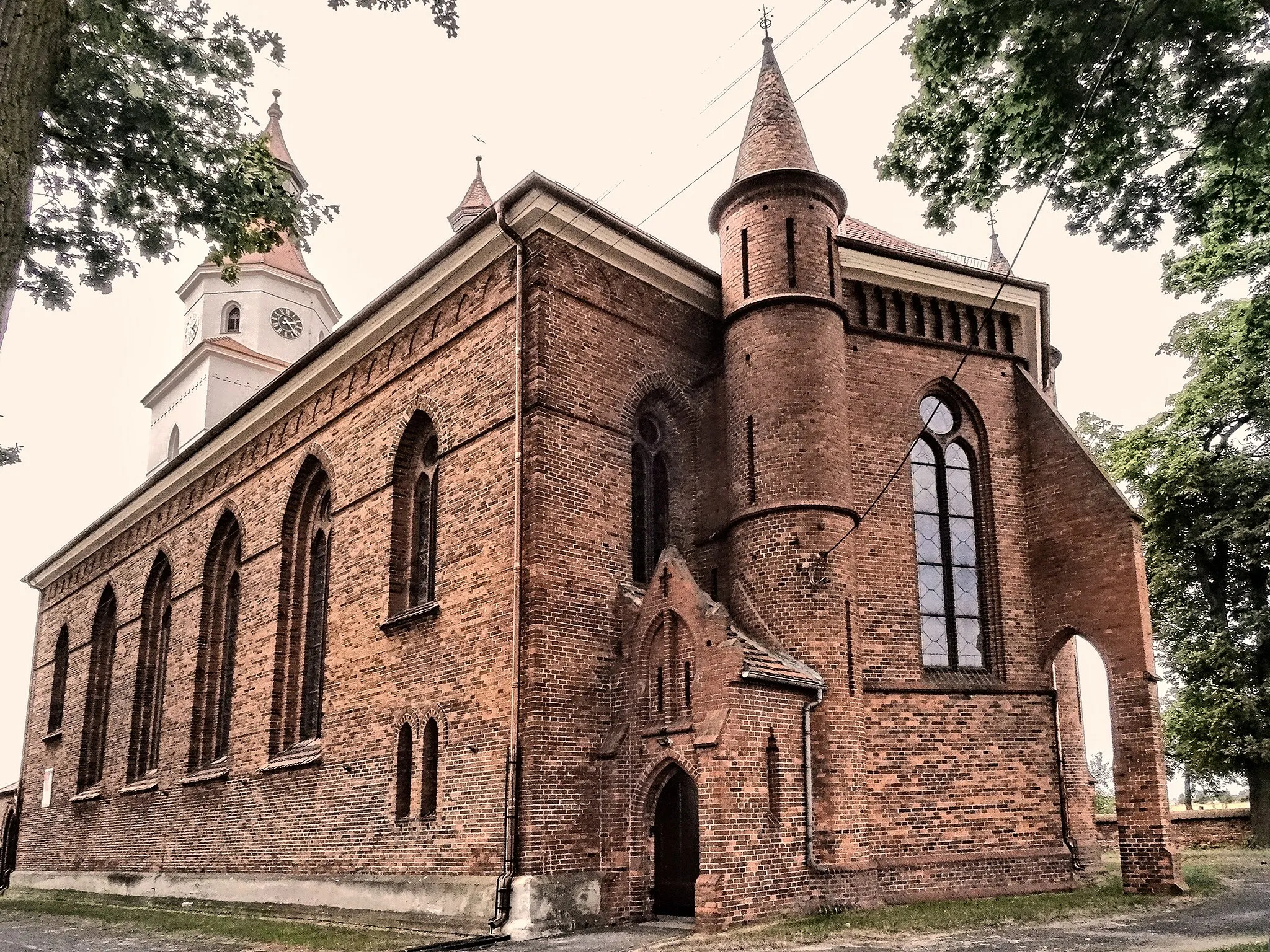 Photo showing: Wyskoć, church