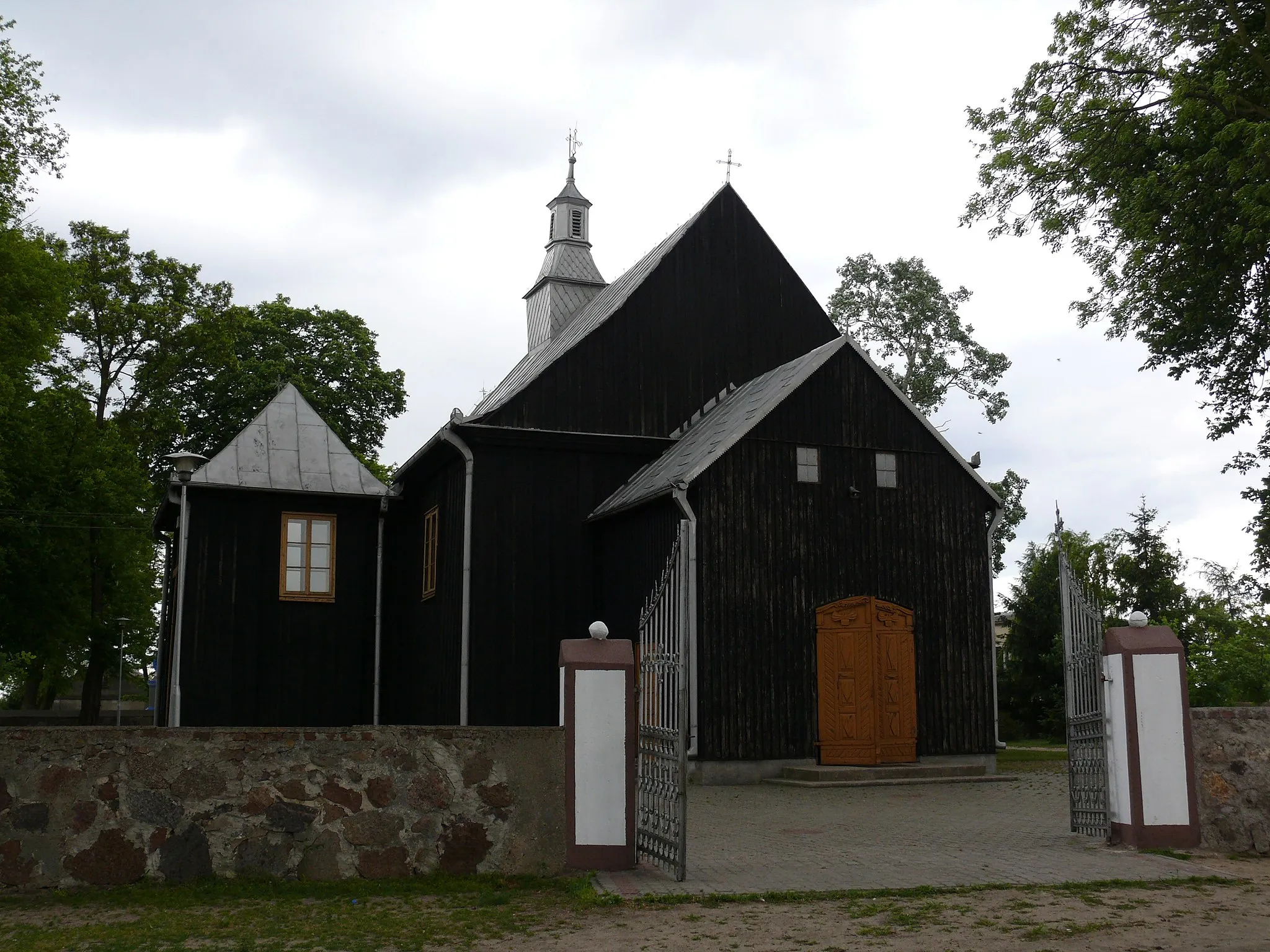 Photo showing: Umień - kościół św. Michała (zabytek nr rejestr. 705)