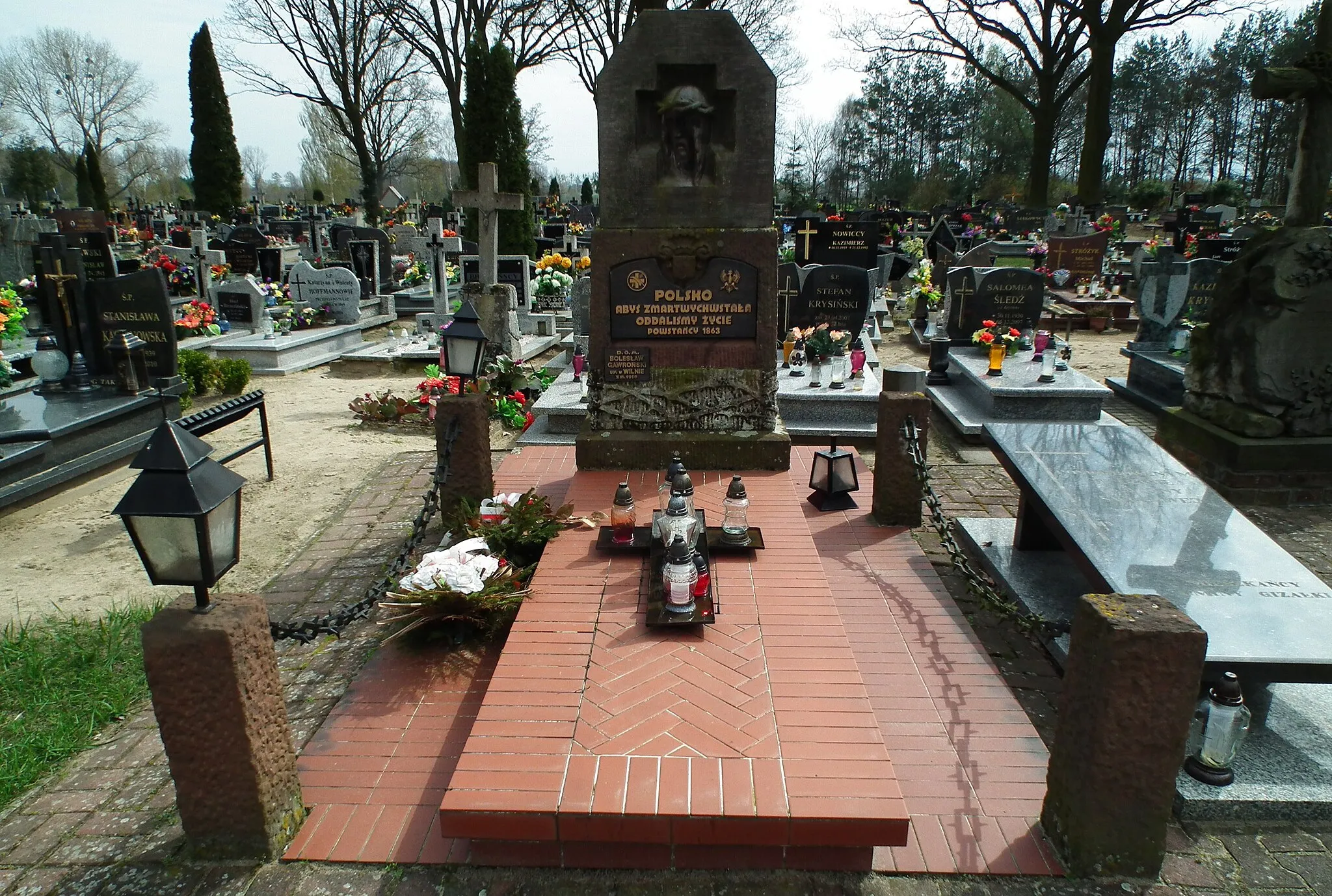 Photo showing: Cmentarz w Szymanowicach koło Gizałek.