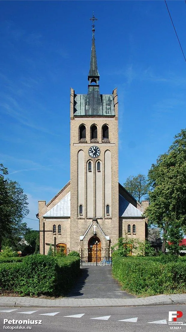 Photo showing: Kościół pw. św. Stanisława Kostki w Świętnie.