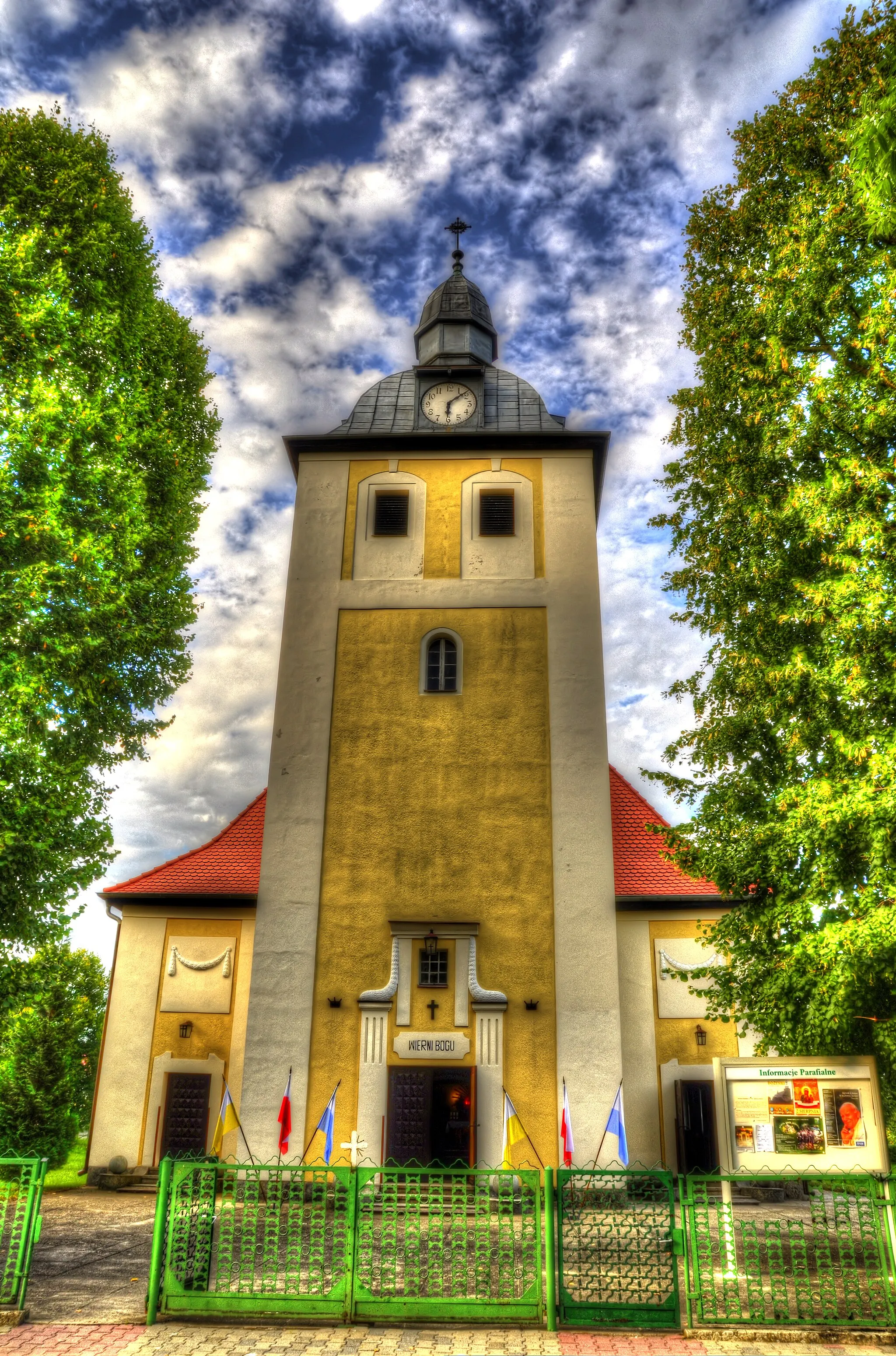 Photo showing: kościół ewangelicki, obecnie rzymsko-katolicki par. pw. św. Andrzeja Boboli z lat 1906-8
Sątopy, Nowy Tomyśl