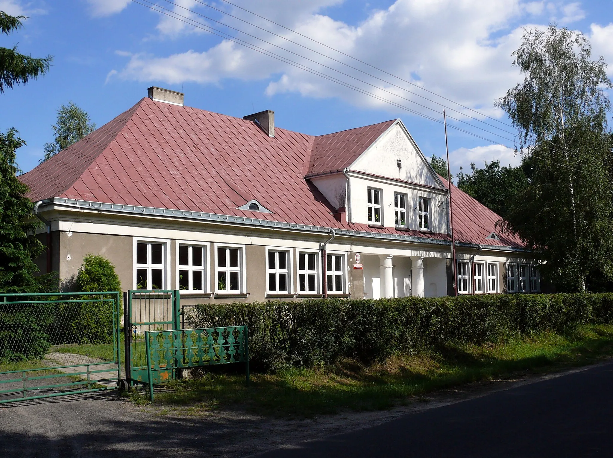 Photo showing: Gmach Szkoły Podstawowej w Ruszkowie Pierwszym