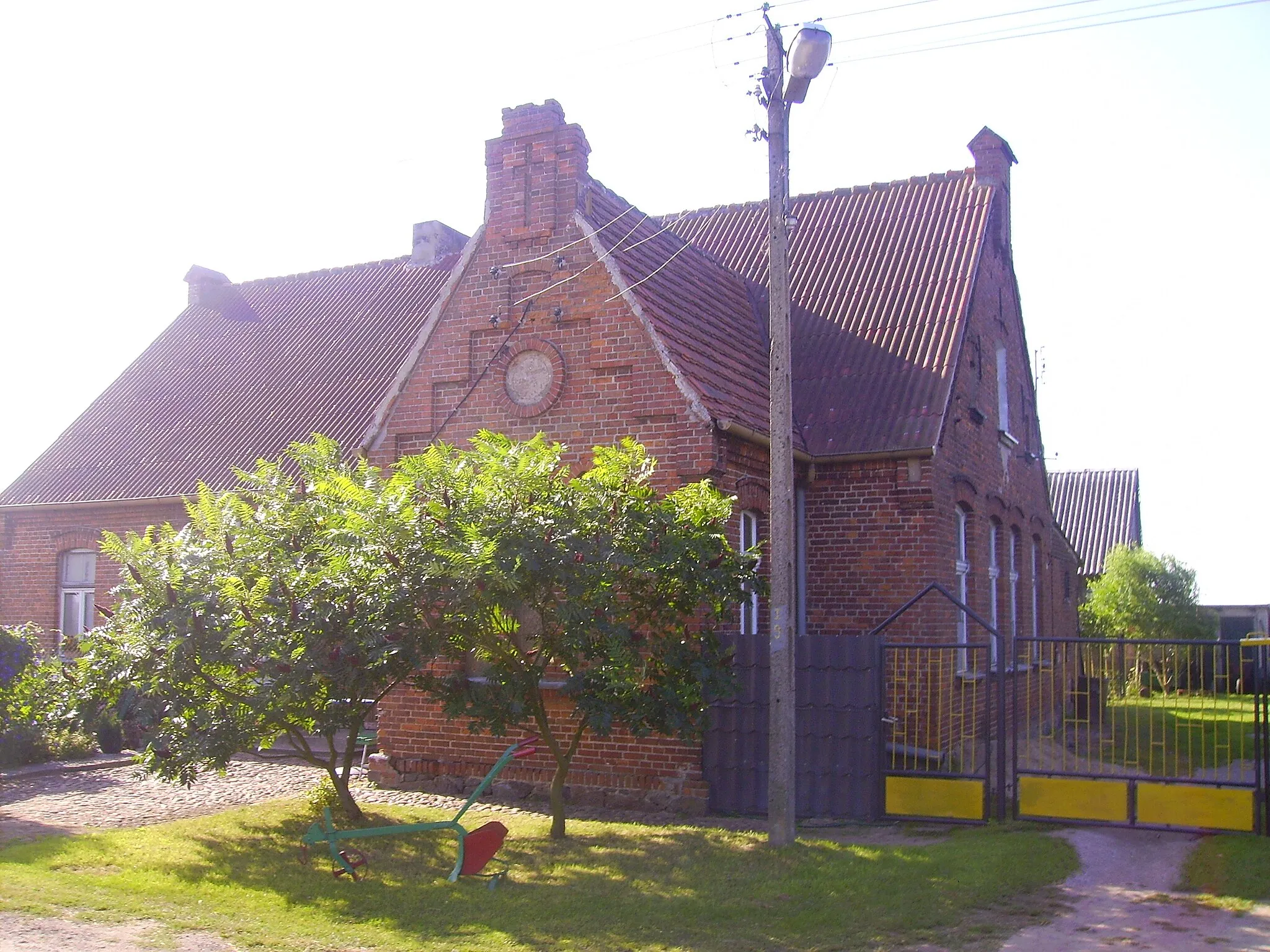 Photo showing: Była szkoła ewangelicka w Ruchocinie.