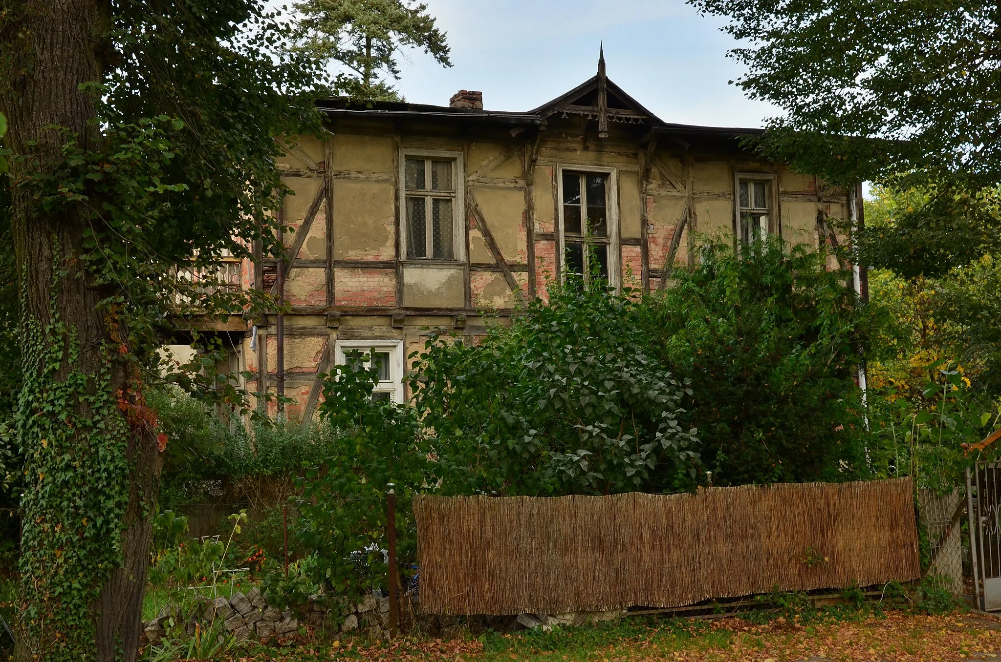Photo showing: willa szachulcowa z ogrodem z 1900 r.
Puszczykowo, ul. Cienista 1, Puszczykowo