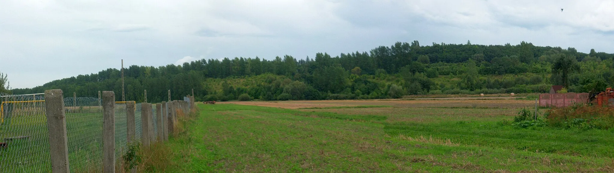 Photo showing: Outside landmass of inactive pit "Kazimierz South" of Lignite Mine "Konin" - view from Nieświastów