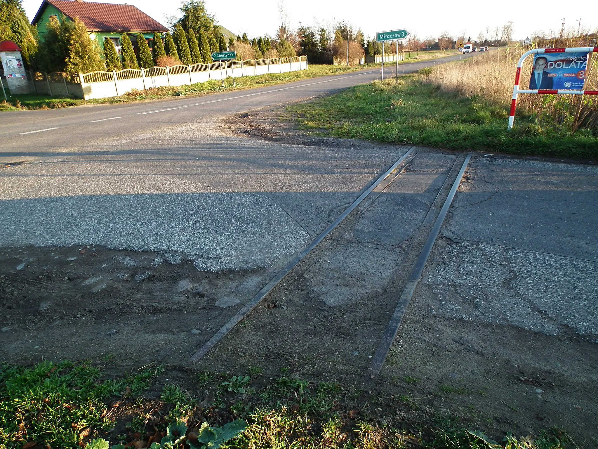 Photo showing: Dawny wąskotorowy przystanek kolejowy Nieborzyn. Linia kolejowa Anastazewo – Konin Wąskotorowy.