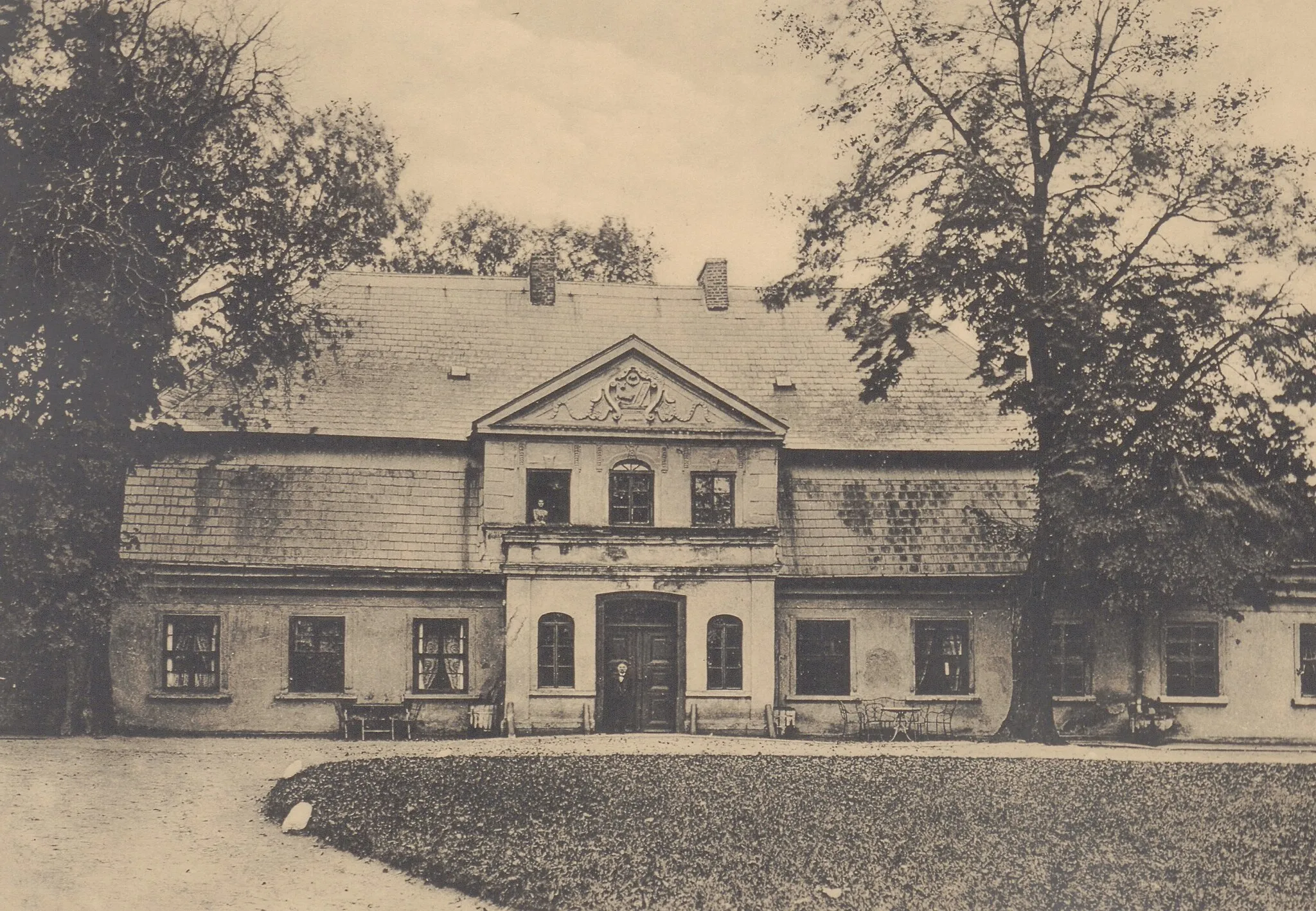 Photo showing: Adres wydawniczy: Poznań : L. Durczykiewicz w Czempiniu, 1912 (Poznań : "Praca") Opis fizyczny: 42 s., [121] s. fot. ; 36 cm