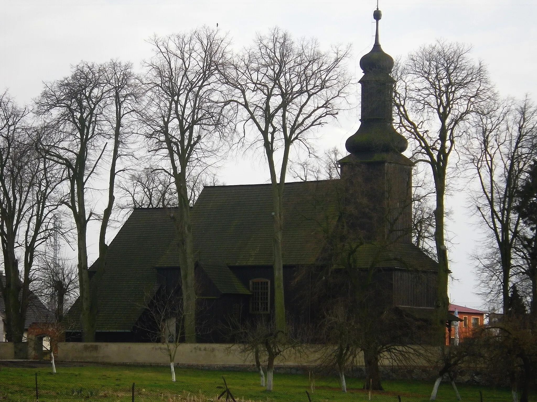 Photo showing: Wooden St. Martin church in Granowo (Poland, Grodzisk Wielkopolski County) - 2015