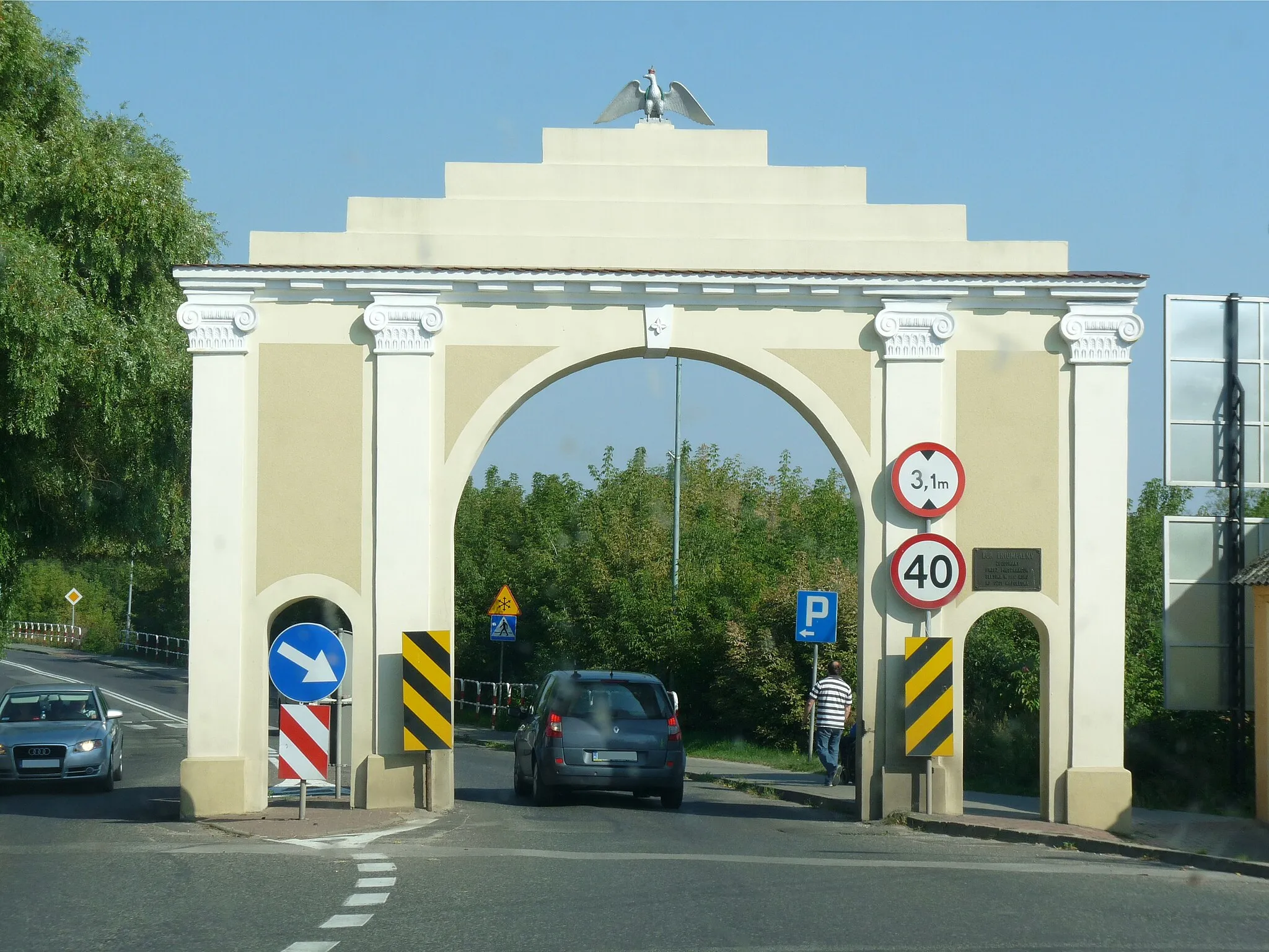 Photo showing: Łuk Napoleona w Ślesinie