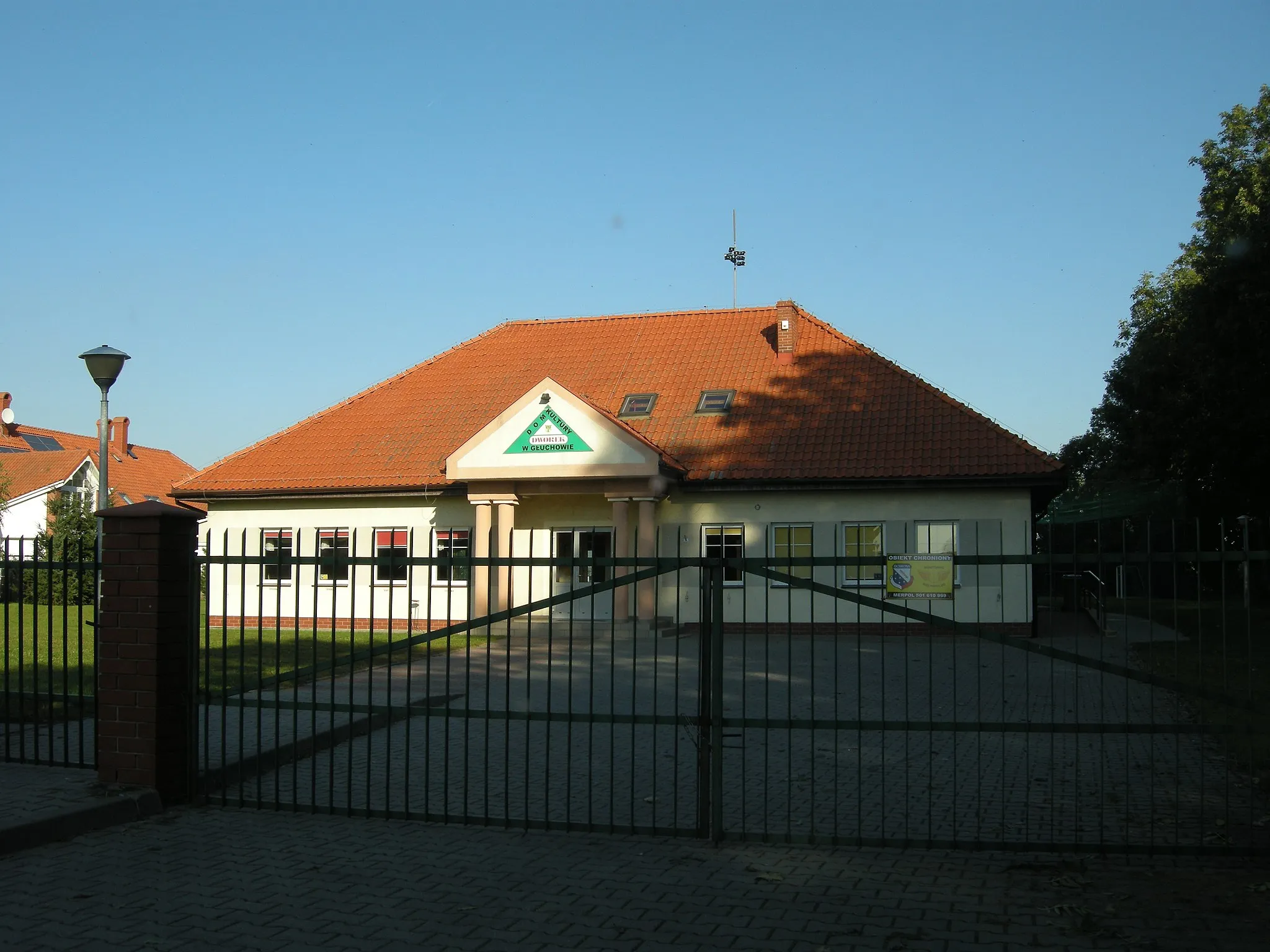 Photo showing: Dom kultury "Dworek" w Gułchowie. Powiat poznański. Gmina Komorniki. Województwo wielkopolskie.