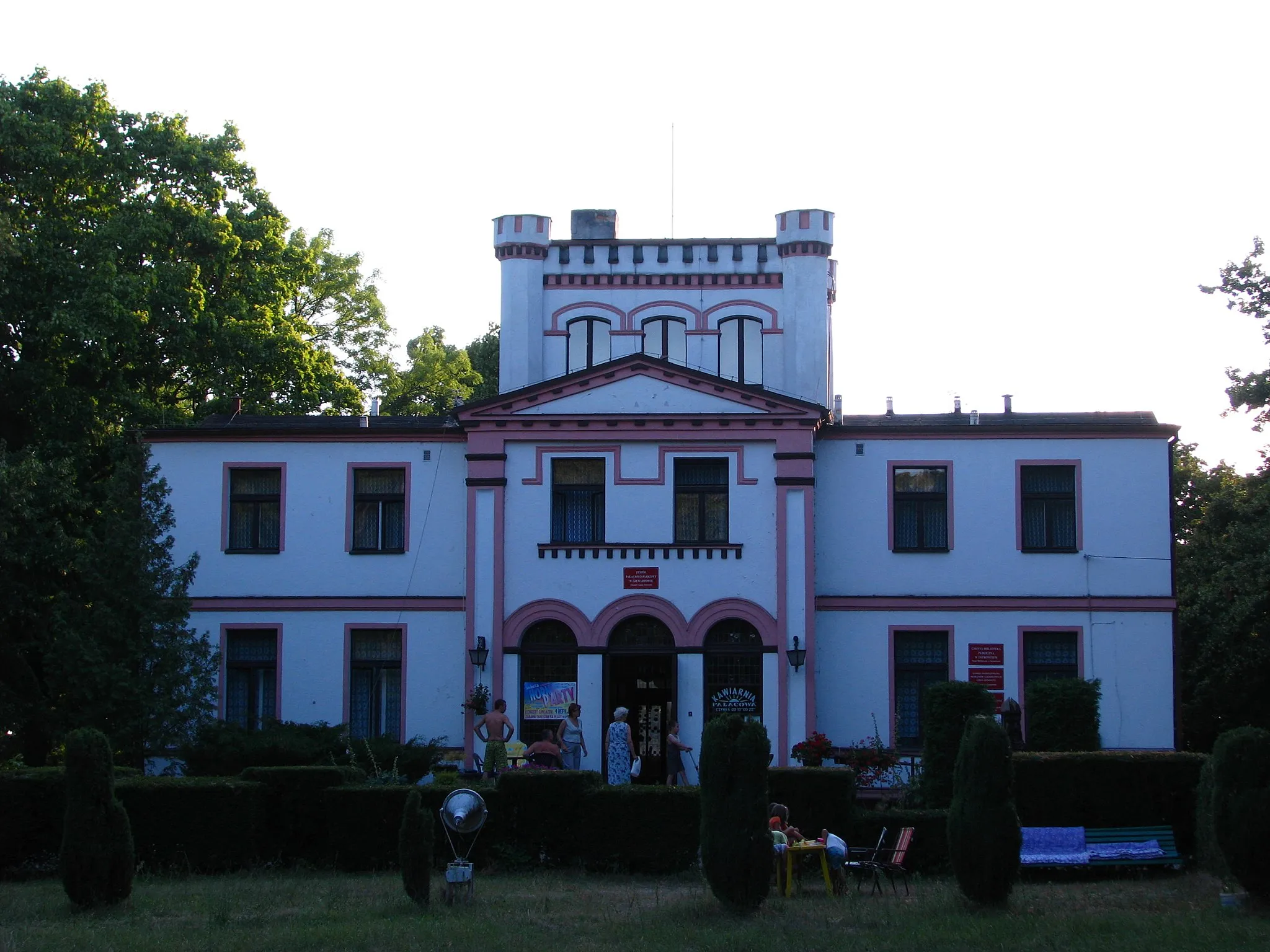 Photo showing: Pałac w Giewartowie, gmina Ostrowite